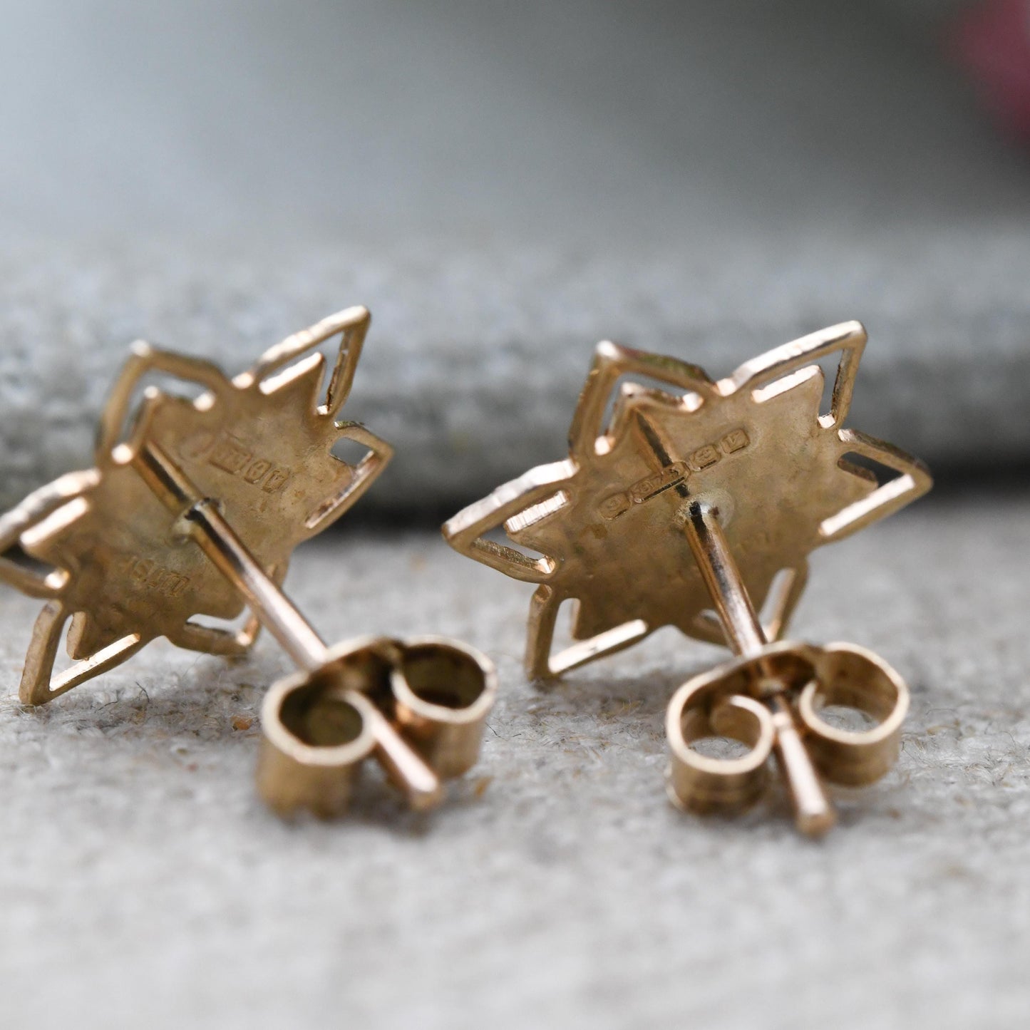Vintage 9ct Gold Star Stud Earrings 1970 - Openwork Geometric Textured Star Design | Butterfly Backs | Gift for Her