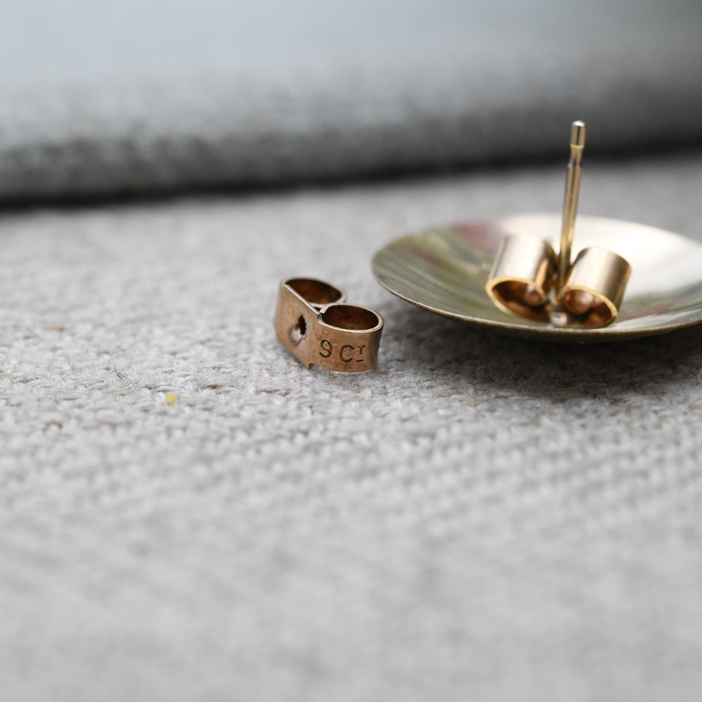 Vintage 9ct Gold Circular Engraved Stud Earrings 1980s - Brushed Yellow Gold Circular Studs | Delicate Gold Jewellery Gift for Her
