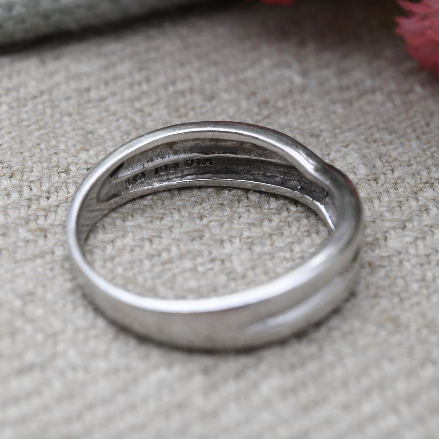 Chunky Sterling Silver Cross Band Diamond Ring - Round Clear Gemstone Ring | Minimal Unisex Everyday | UK Size - M 1/2 | US Size - 6 1/2