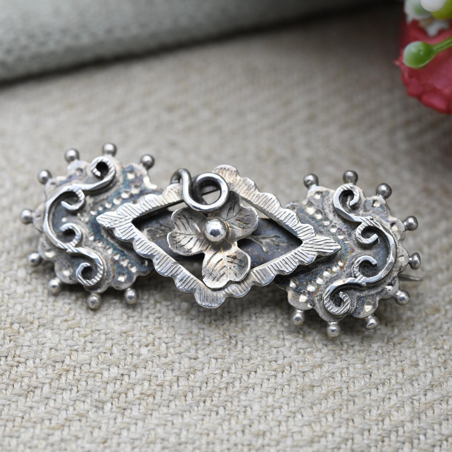 Antique Victorian Sterling Silver Floral Scrolling Openwork Bar Brooch 1898 - Floral Leaf Design