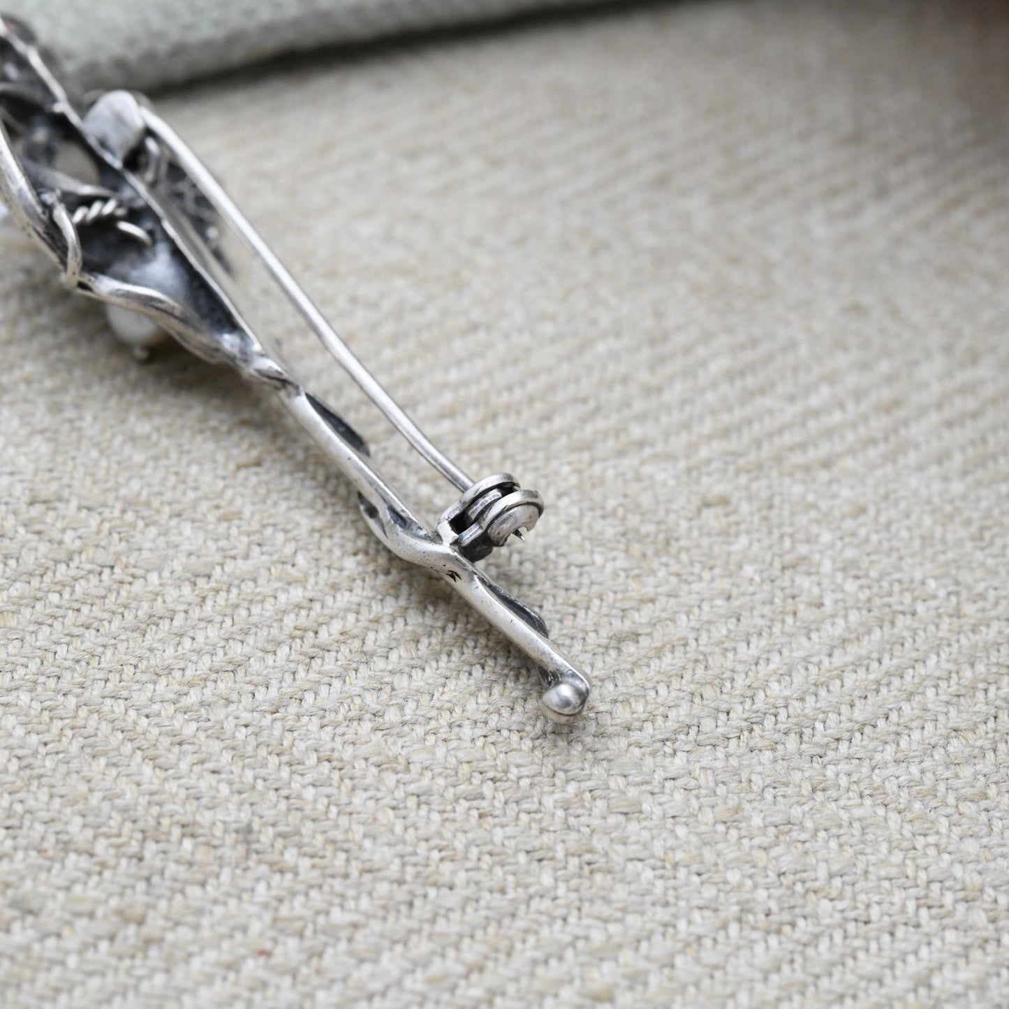 Vintage Silver Openwork Floral Bar Brooch with Two Delicate Pearls - Vine and Grapes Statement Pin | Gift for Her