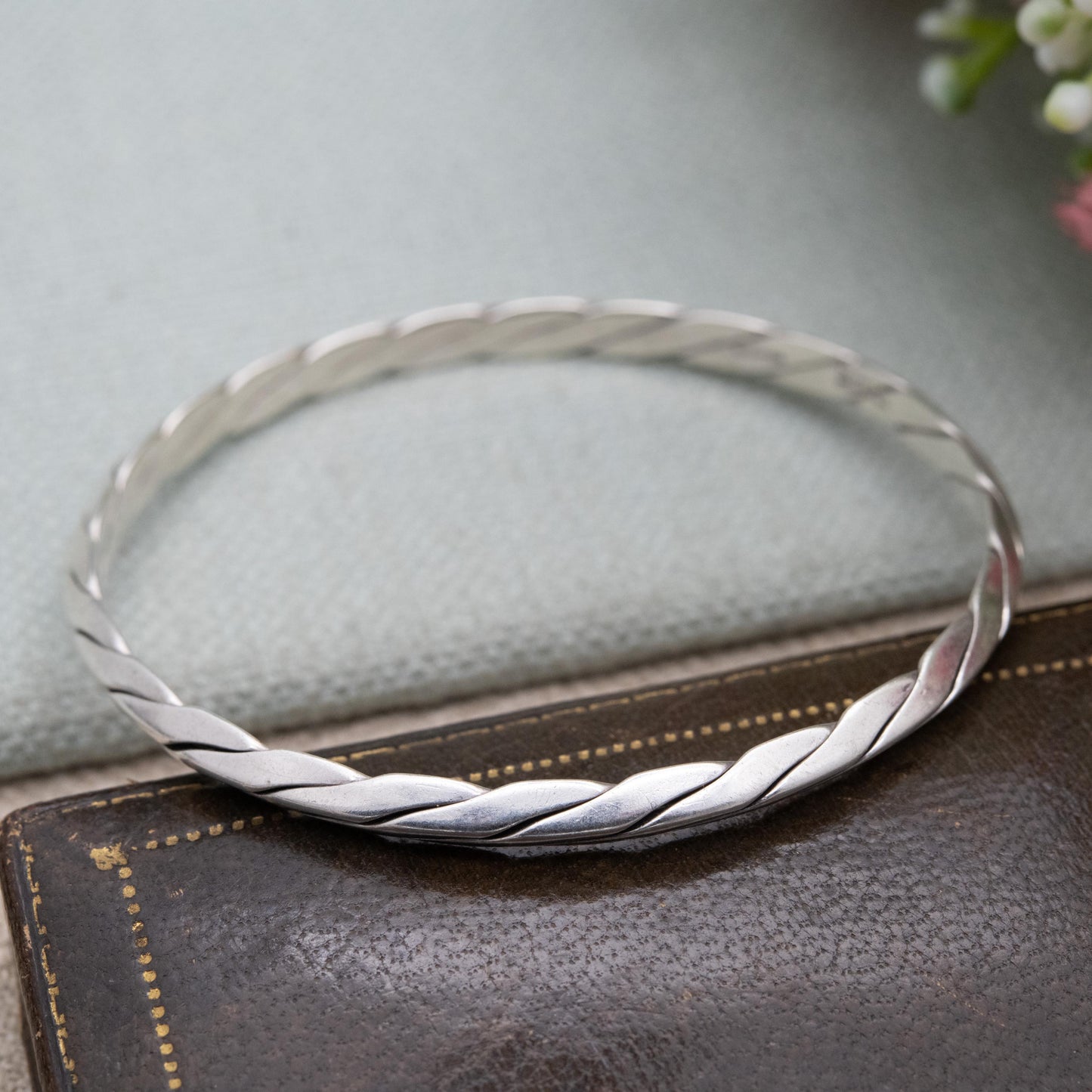 Vintage Tiffany Sterling Silver Twist Bangle 1998 T&Co - Minimal Knife Edge Design