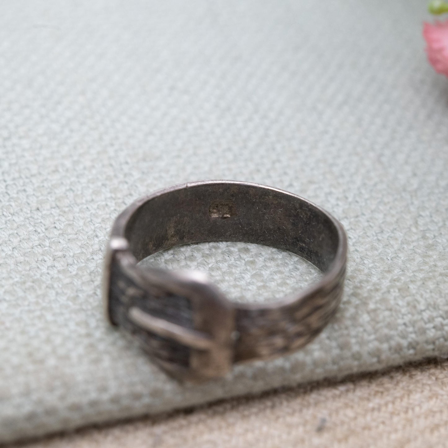 Vintage Sterling Silver Buckle Ring - Mid-Century Textured Unisex Large Belt Ring Chunky Pattern | UK Size - V | US Size - 10 1/2