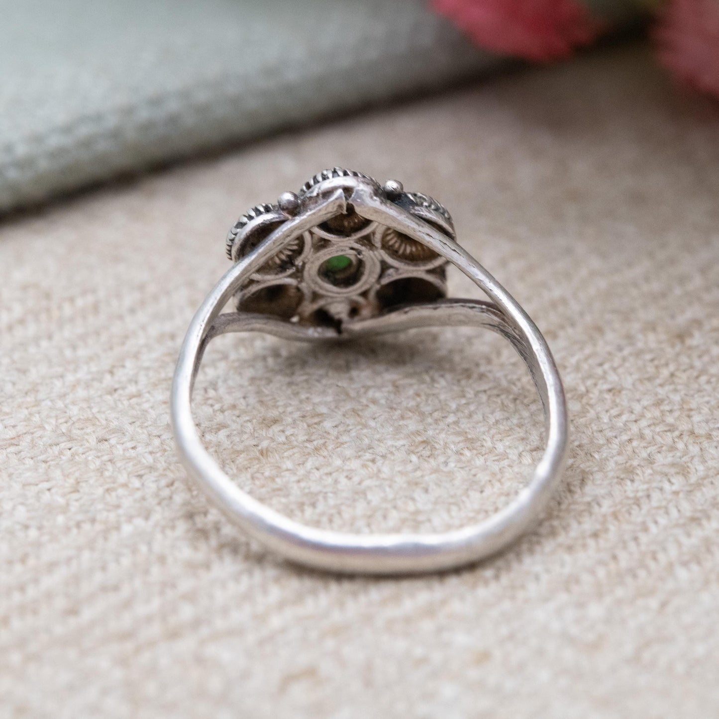 Vintage Silver Cannetille and Green Stone Cluster Ring - Mid-Century Textured Scandi Jewellery | UK Size - O 1/2 | US Size - 7 1/2