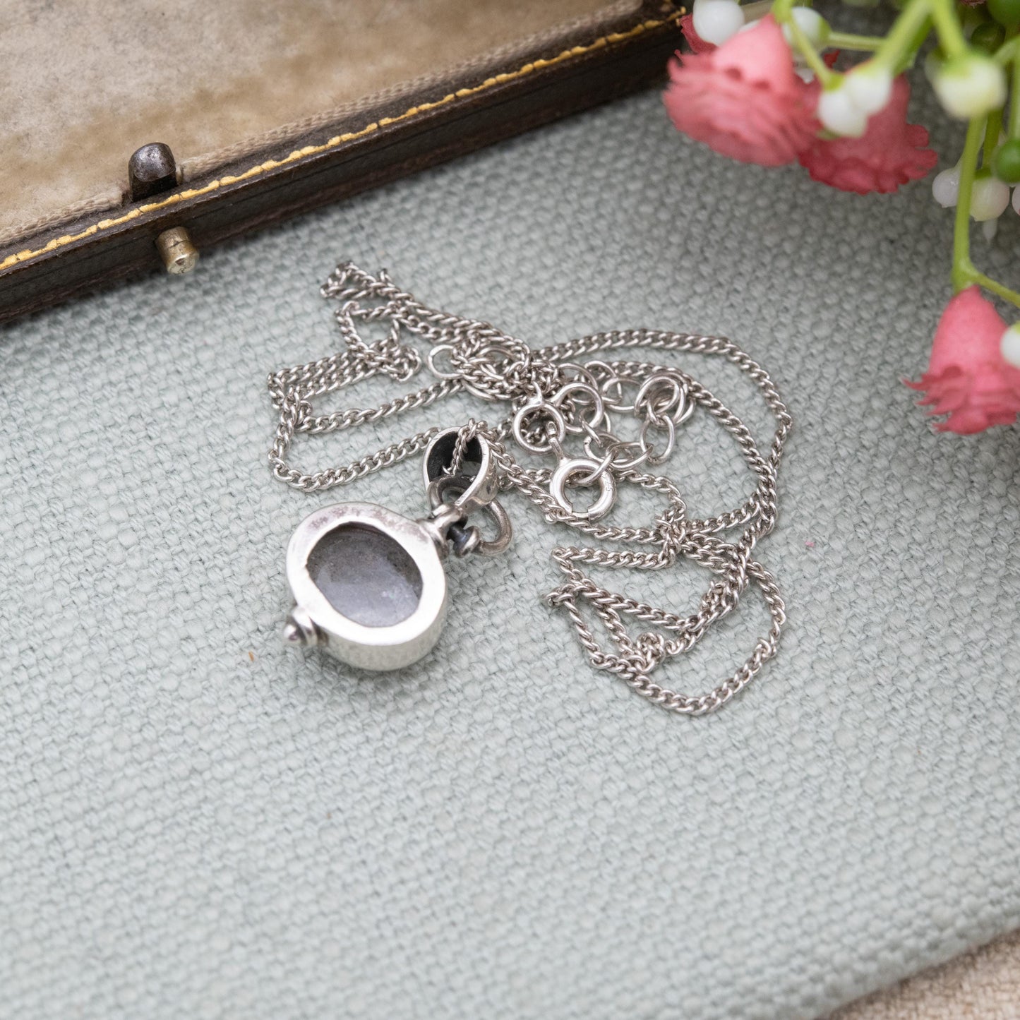 Vintage Sterling Silver Labradorite Pendant Necklace - Curb Link Chain | Gift for Her