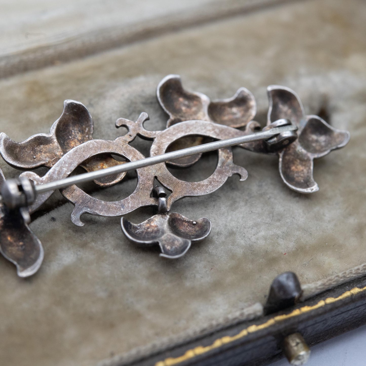 Vintage Sterling Silver Floral Ivy Leaf Brooch - Leaf Drop Pin | Pretty Gift for Her