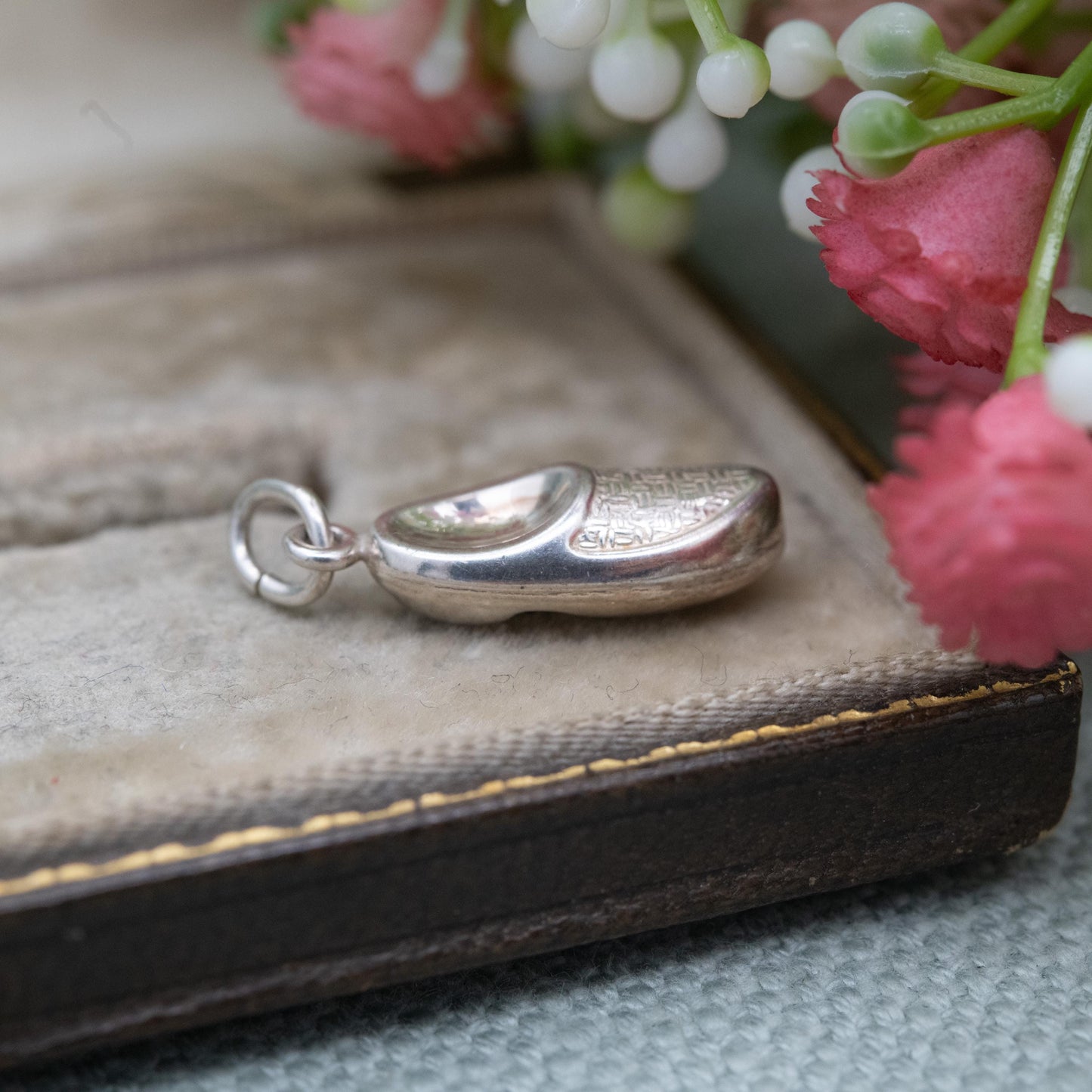Vintage Silver Clog Charm Pendant - Netherlands Souvenir | Gift for Charm Bracelet
