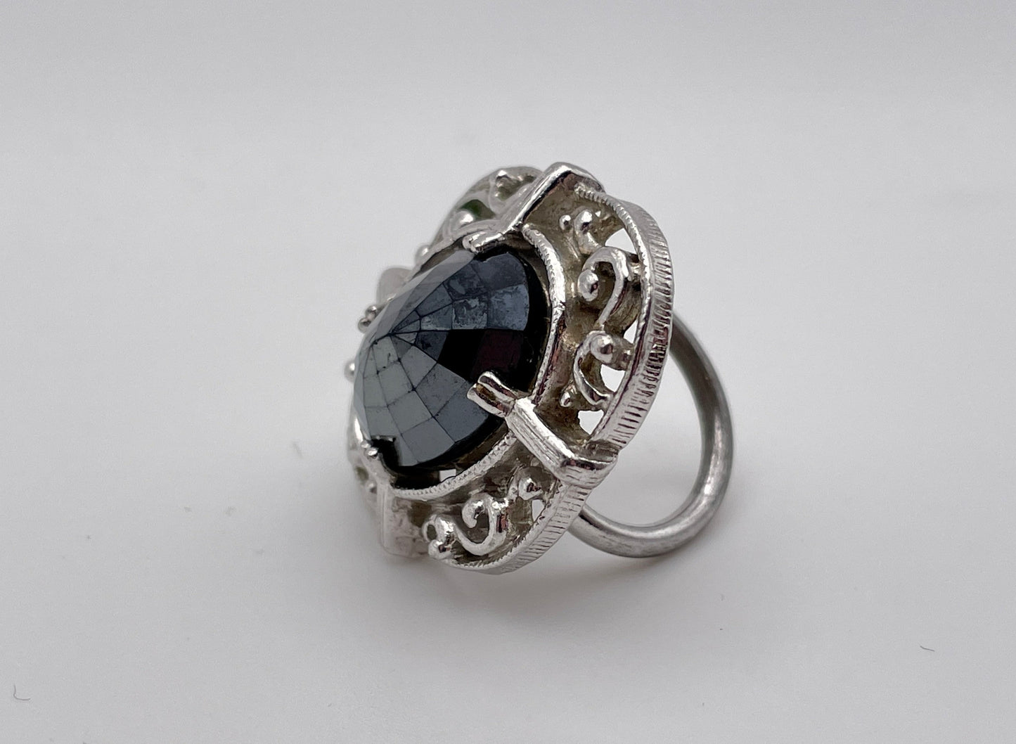 Sarah Coventry Silver Tone Ring - Vintage / Statement / Black Stone / Cocktail Ring / UK Size - J 1/2 / US Size - 5