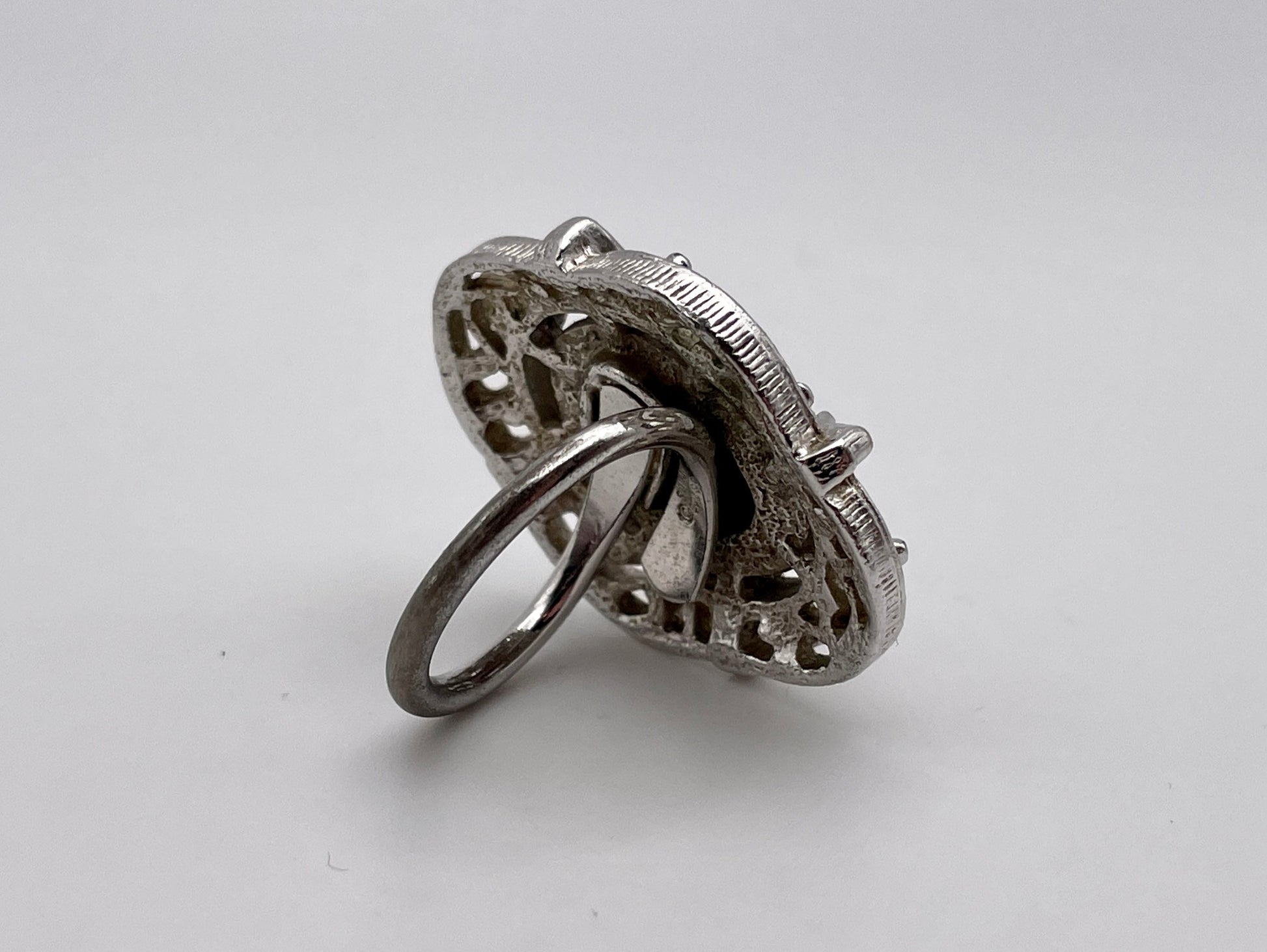 Sarah Coventry Silver Tone Ring - Vintage / Statement / Black Stone / Cocktail Ring / UK Size - J 1/2 / US Size - 5