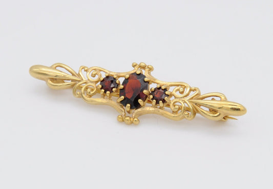 Vintage 9ct Gold and Garnet Brooch - Victorian Style / Revival / Detailed / Red Stone / Pin / 375 / 9K / 80s / 1989