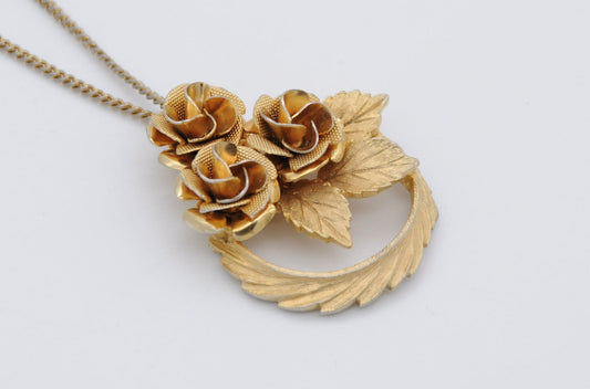 Vintage Floral Gold Tone Necklace - Mid-Century Necklace / Roses / Flower Pendant / Nature / Leaves / Wreath / Textured / Gift