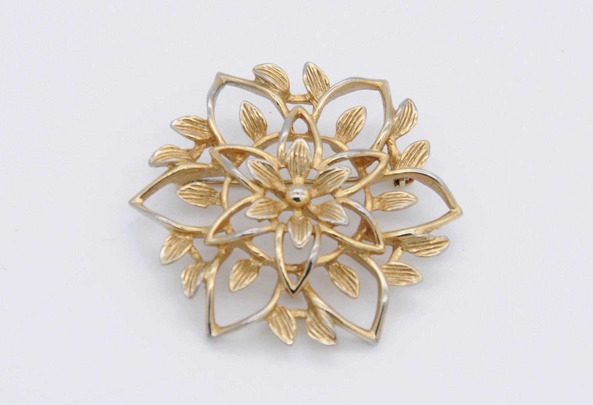 Vintage Sarah Coventry Gold Tone Brooch - Mid-Century / Floral / Leaf Design / Nature / GB