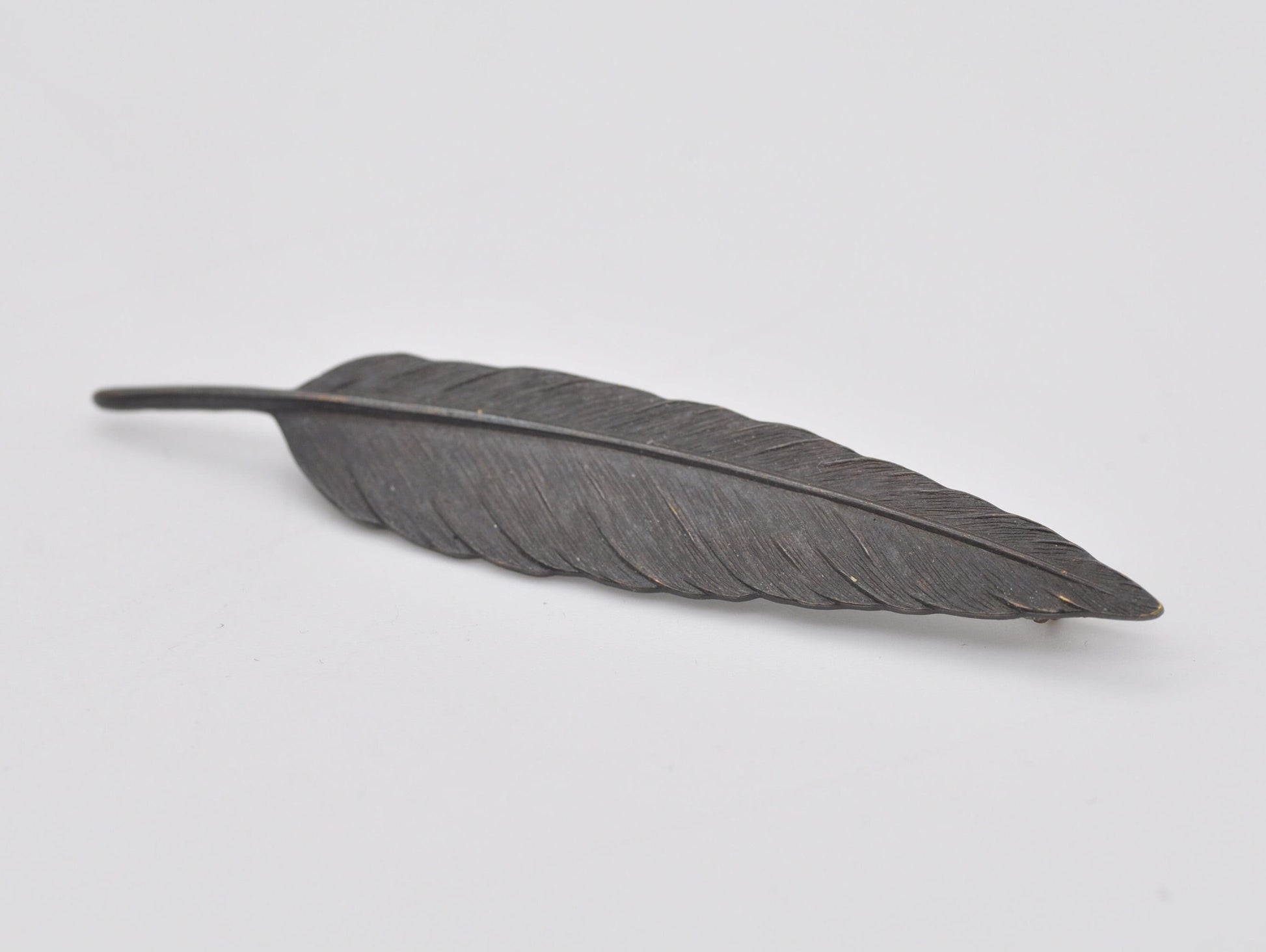 Vintage Feather Brooch - Bird | Nature | Flying | Detailed | Pin | Costume Jewellery | Statement | Retro