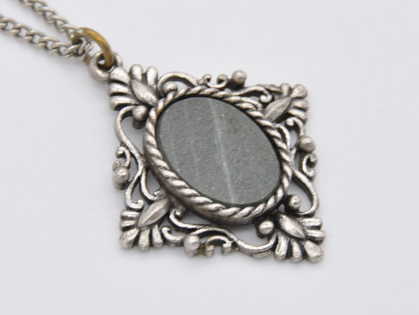 Vintage Celtic Silver Tone and Green Stone Pendant - Celtic / Scottish Agate / Necklace / Gothic / Detailed / Costume Jewellery