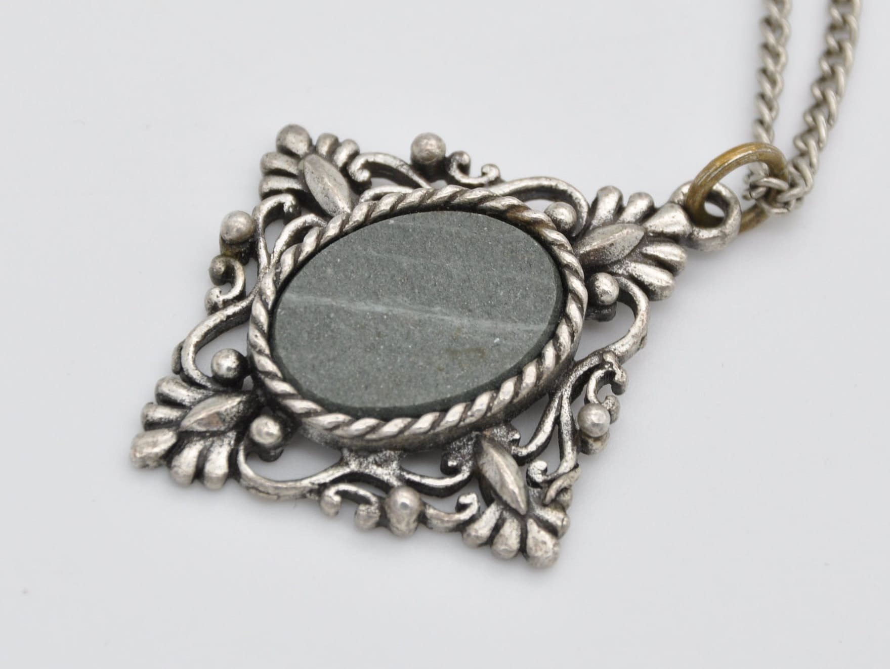 Vintage Celtic Silver Tone and Green Stone Pendant - Celtic / Scottish Agate / Necklace / Gothic / Detailed / Costume Jewellery