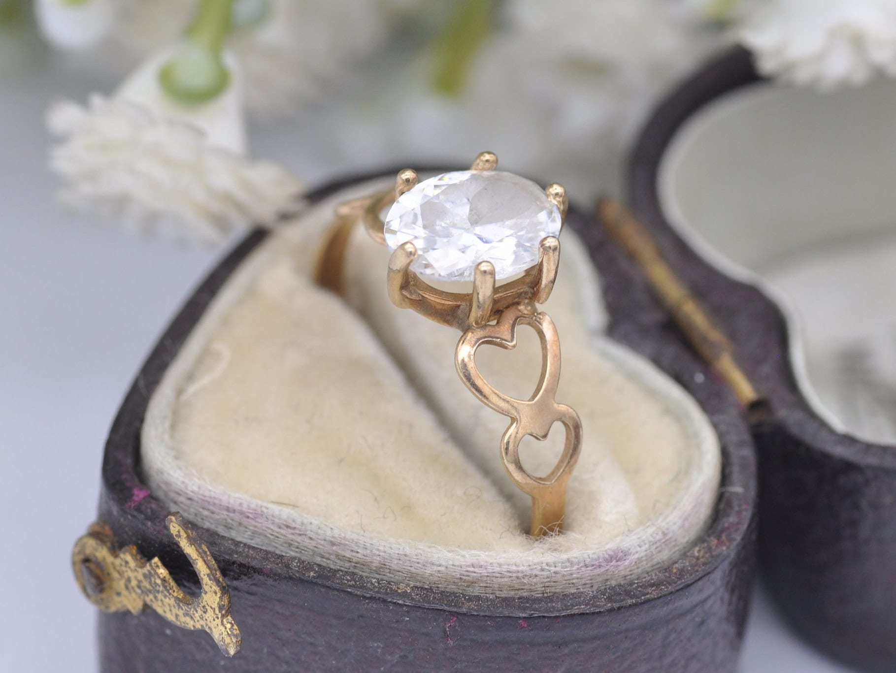 Vintage 9ct Gold and CZ Solitaire Ring - Heart Shoulders / Statement / Engagement / Cubic Zirconia / UK Size - O 1/2 / US Size - 7 1/4