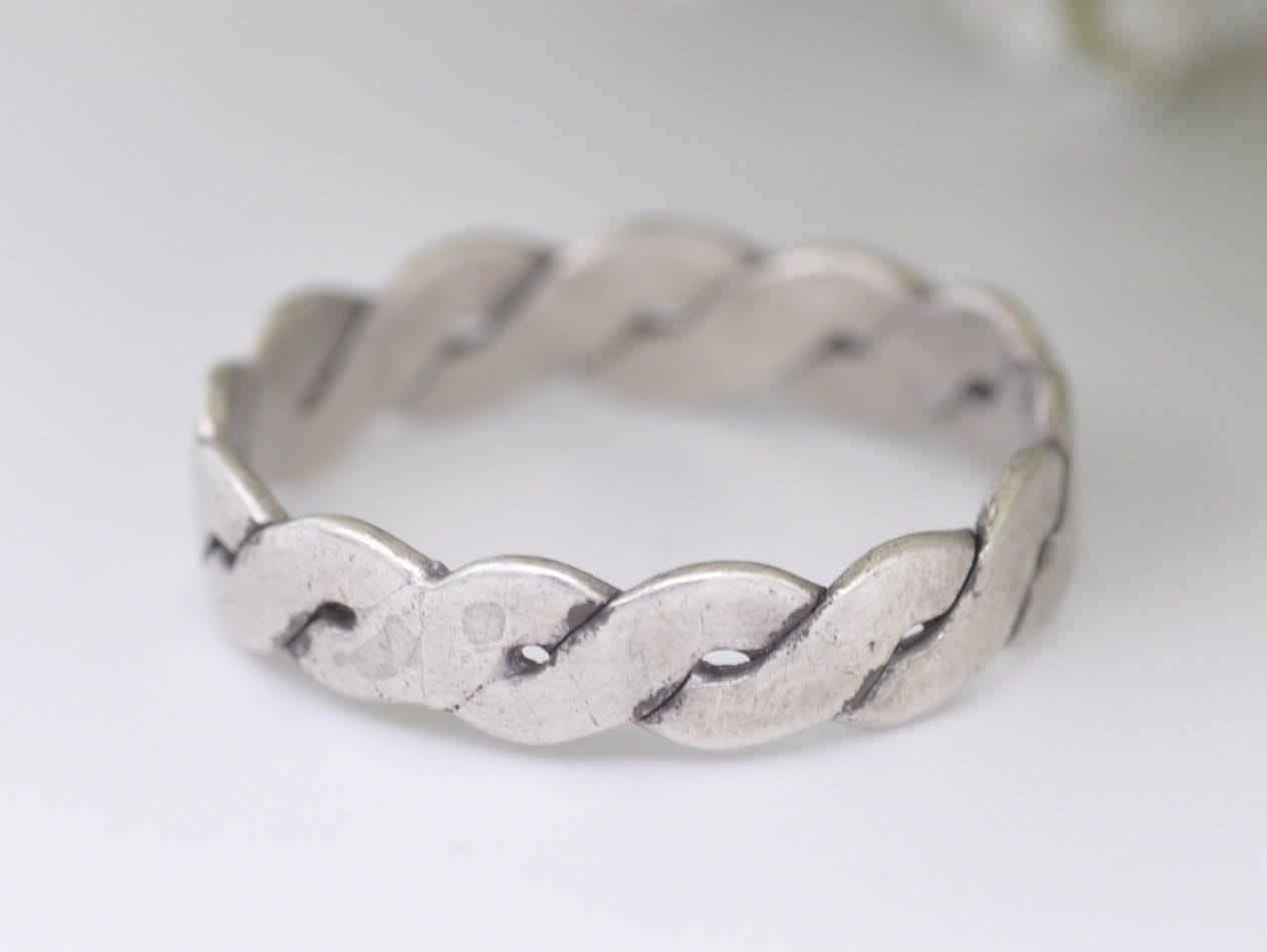 Vintage Silver Tone Celtic Twist Ring - Plaited | Woven | Small Ring | UK Size - J 1/2 | US Size - 5