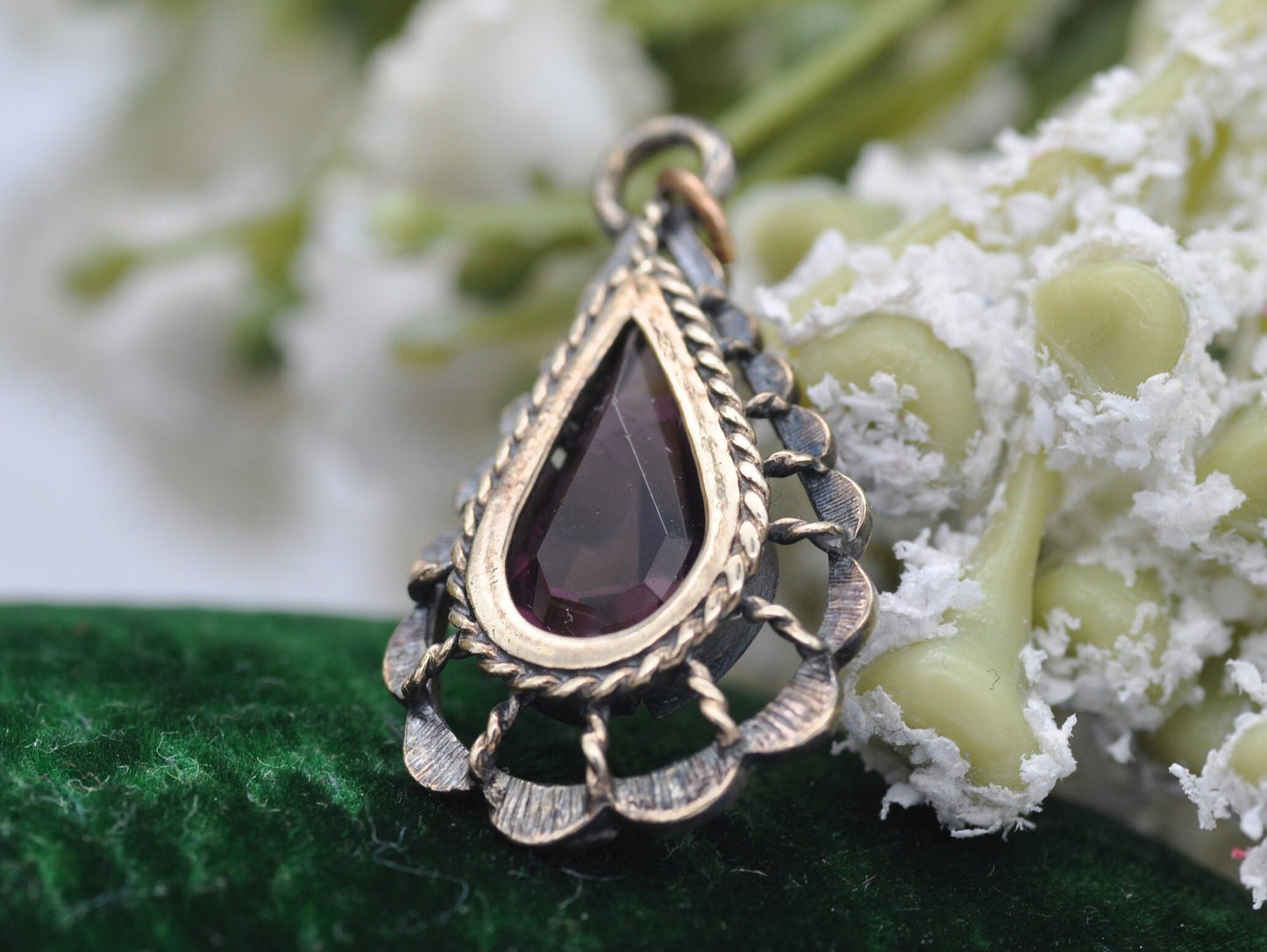 Vintage 22ct on Sterling Silver Pendant with Purple Stone