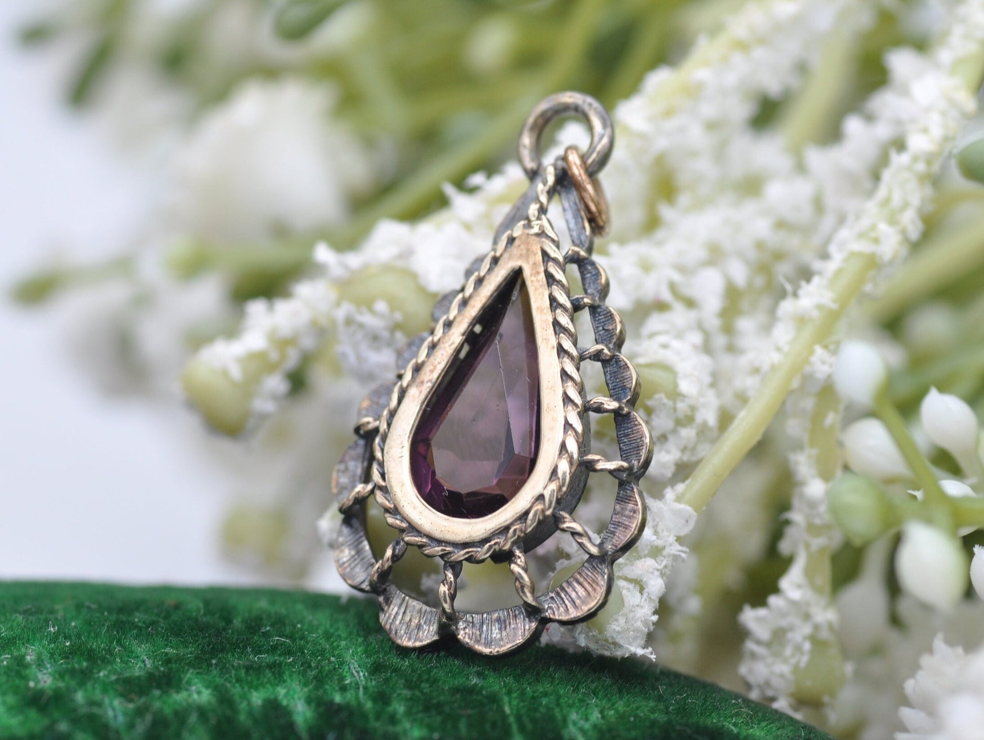 Vintage 22ct on Sterling Silver Pendant with Purple Stone