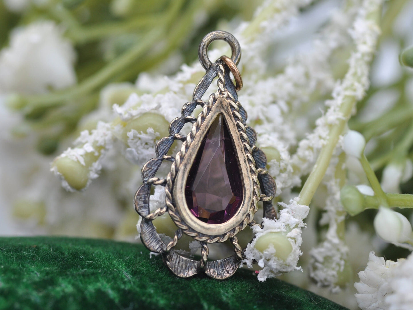 Vintage 22ct on Sterling Silver Pendant with Purple Stone