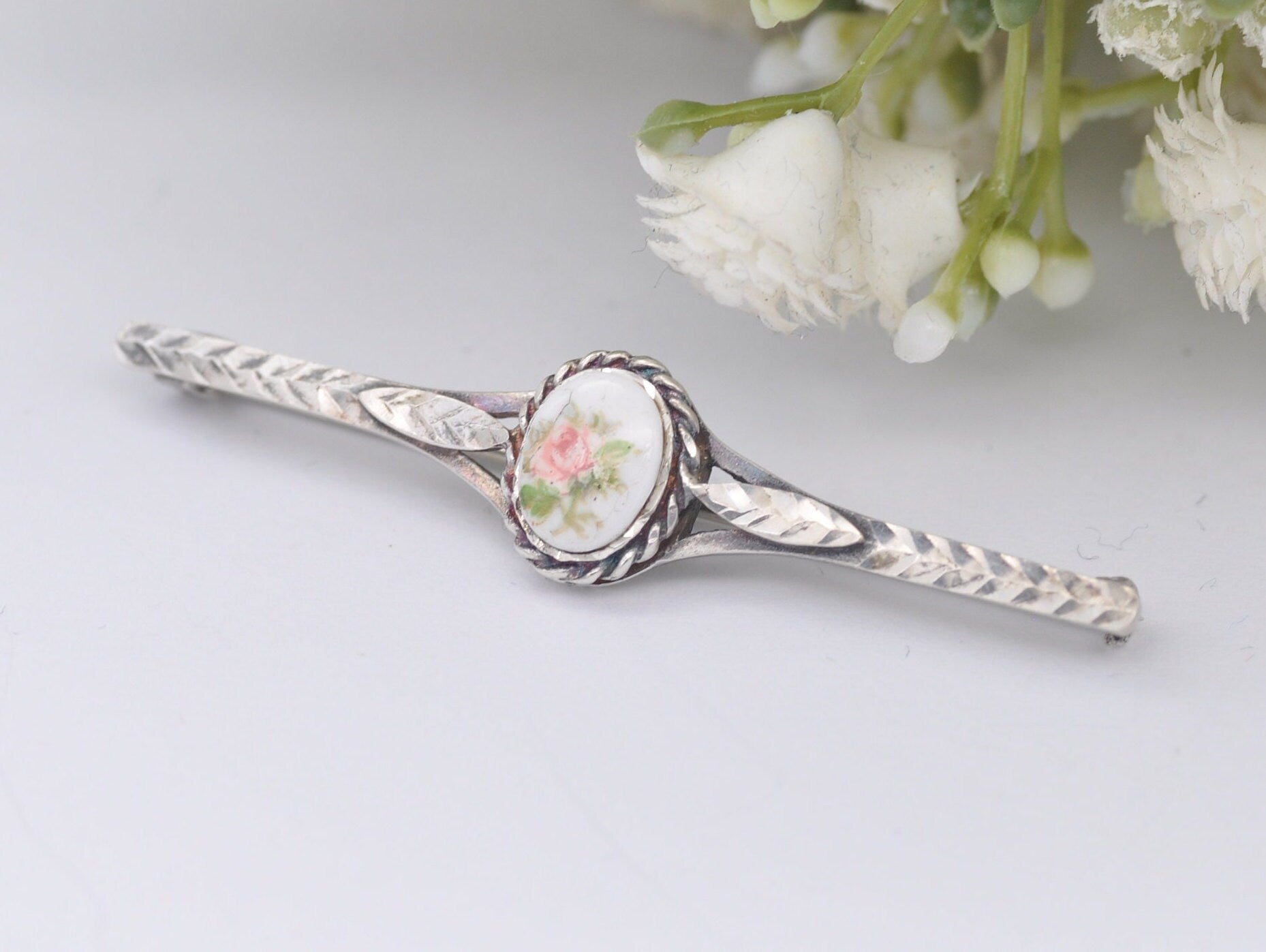 Vintage Silver and Ceramic Flower Bar Brooch - Statement / Pin / Floral / Detailed / Etched / Patterned