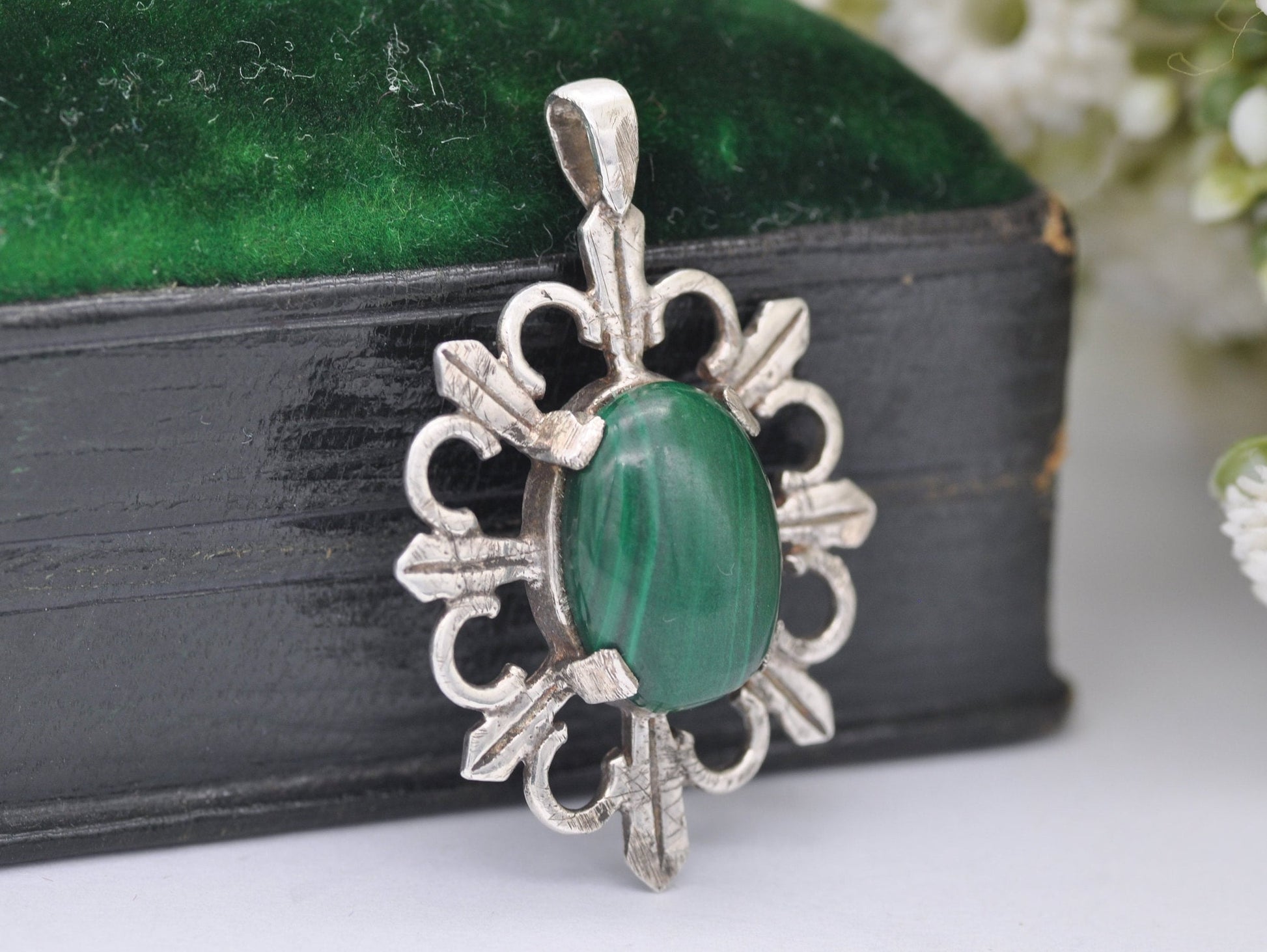 Vintage Sterling Silver and Malachite Celtic Pendant - Patterned / 1980s / 1981 / Green Stone / Mid-Century