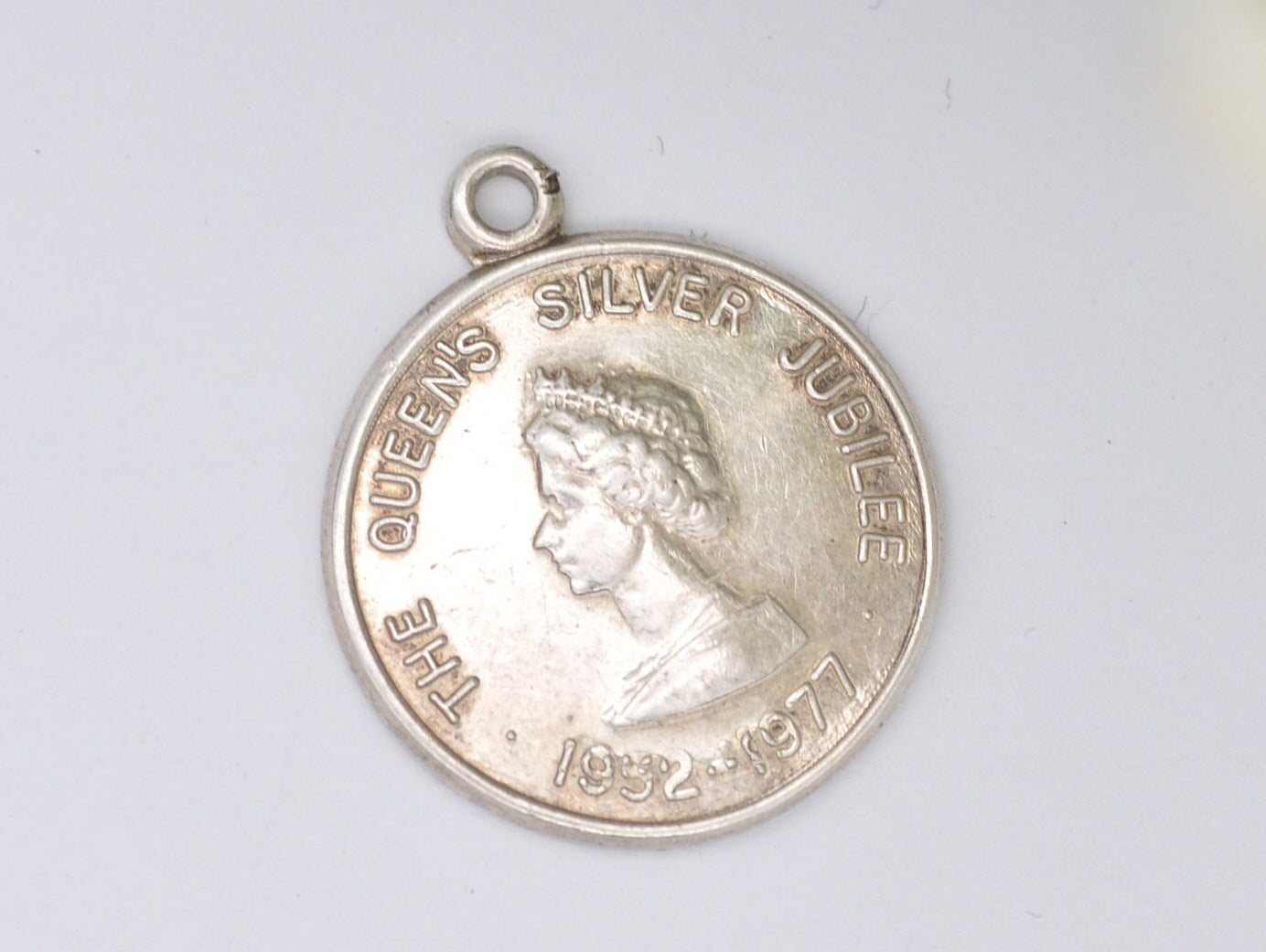 Vintage Sterling Silver Jubilee 1977 Charm / Pendant - Queen Elizabeth II / Royalty / Charm Bracelet