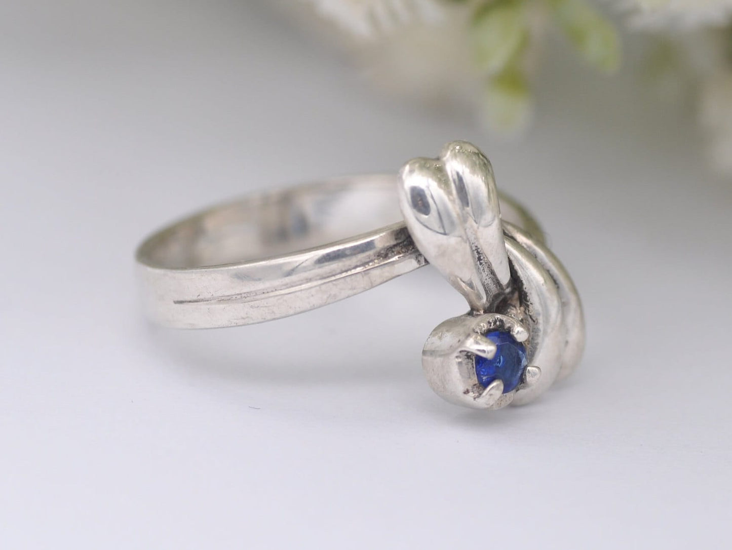 Vintage Sterling Silver and Blue Stone Bow Ring - Statement / Delicate / Detailed / Flowing / Gift / UK Size - P / US Size - 7 3/4