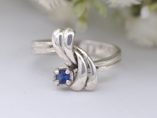 Vintage Sterling Silver and Blue Stone Bow Ring - Statement / Delicate / Detailed / Flowing / Gift / UK Size - P / US Size - 7 3/4