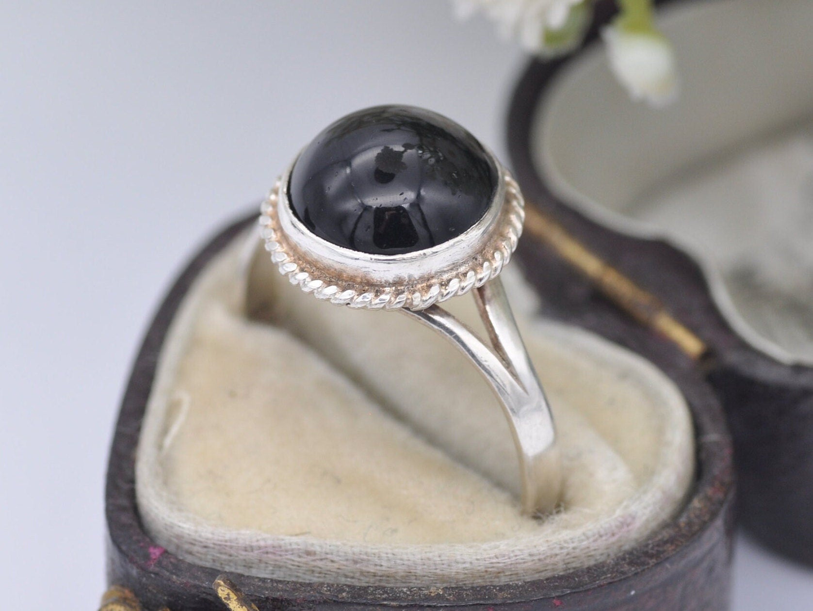 Vintage Sterling Silver and Onyx Solitaire Ring - Statement / Circle / Rope / Detailed / Black / Gift / 925 / UK Size - N 1/2 / US Size - 7
