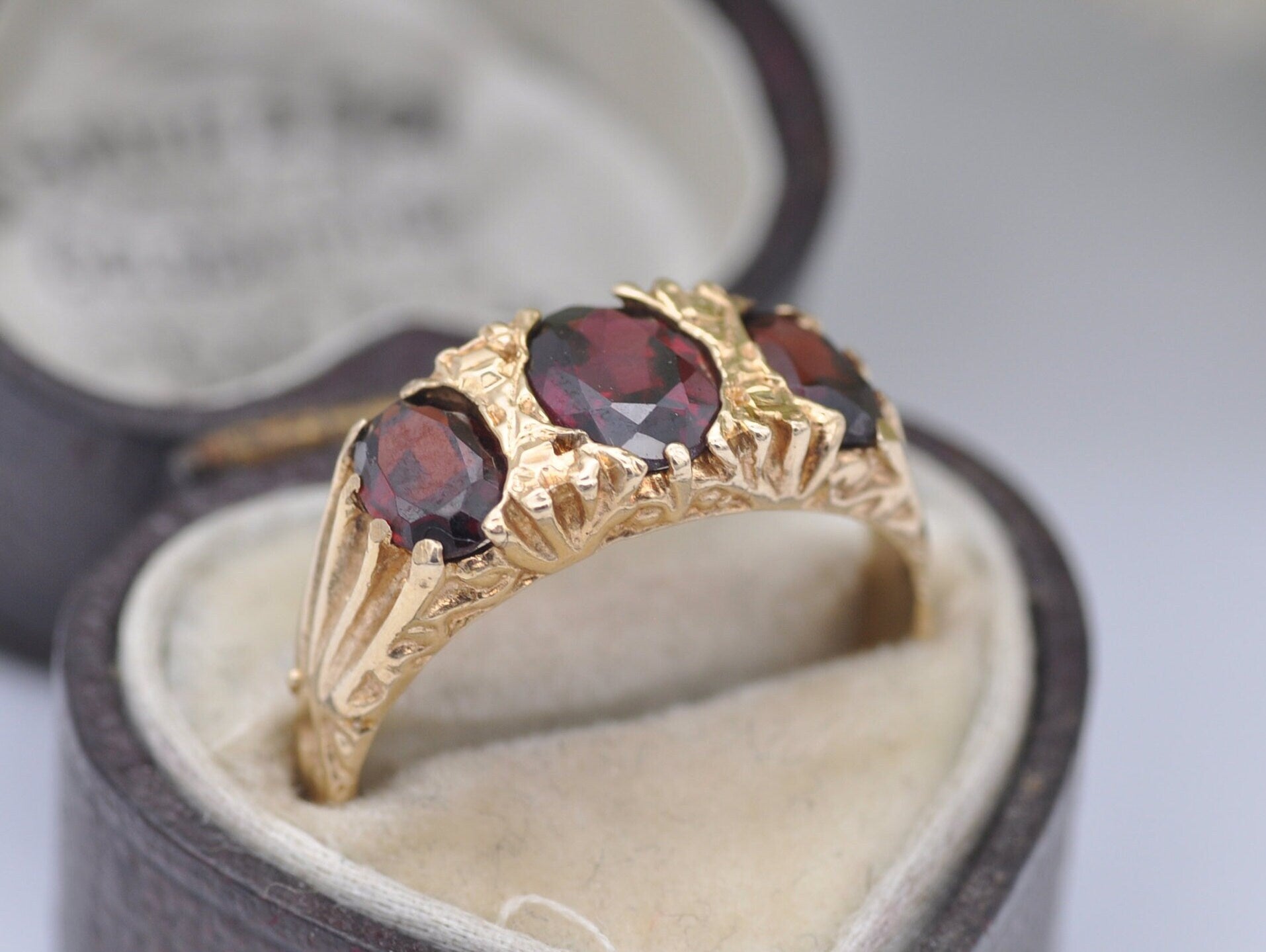 Vintage 9ct Gold and Garnet 3 Stone Statement Ring - 9K | Cocktail | Dress | Red Stone | Victorian Style | UK Size - O / US Size - 7 1/4