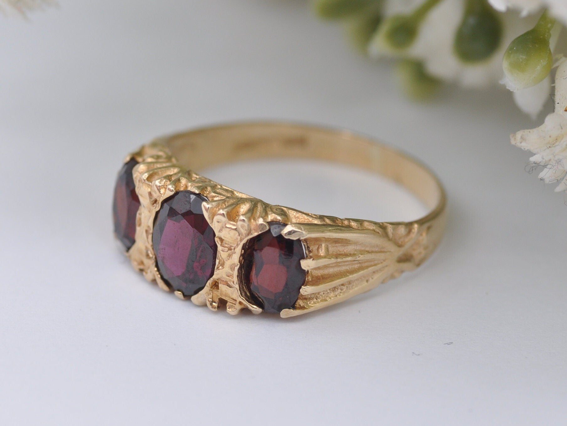 Vintage 9ct Gold and Garnet 3 Stone Statement Ring - 9K | Cocktail | Dress | Red Stone | Victorian Style | UK Size - O / US Size - 7 1/4