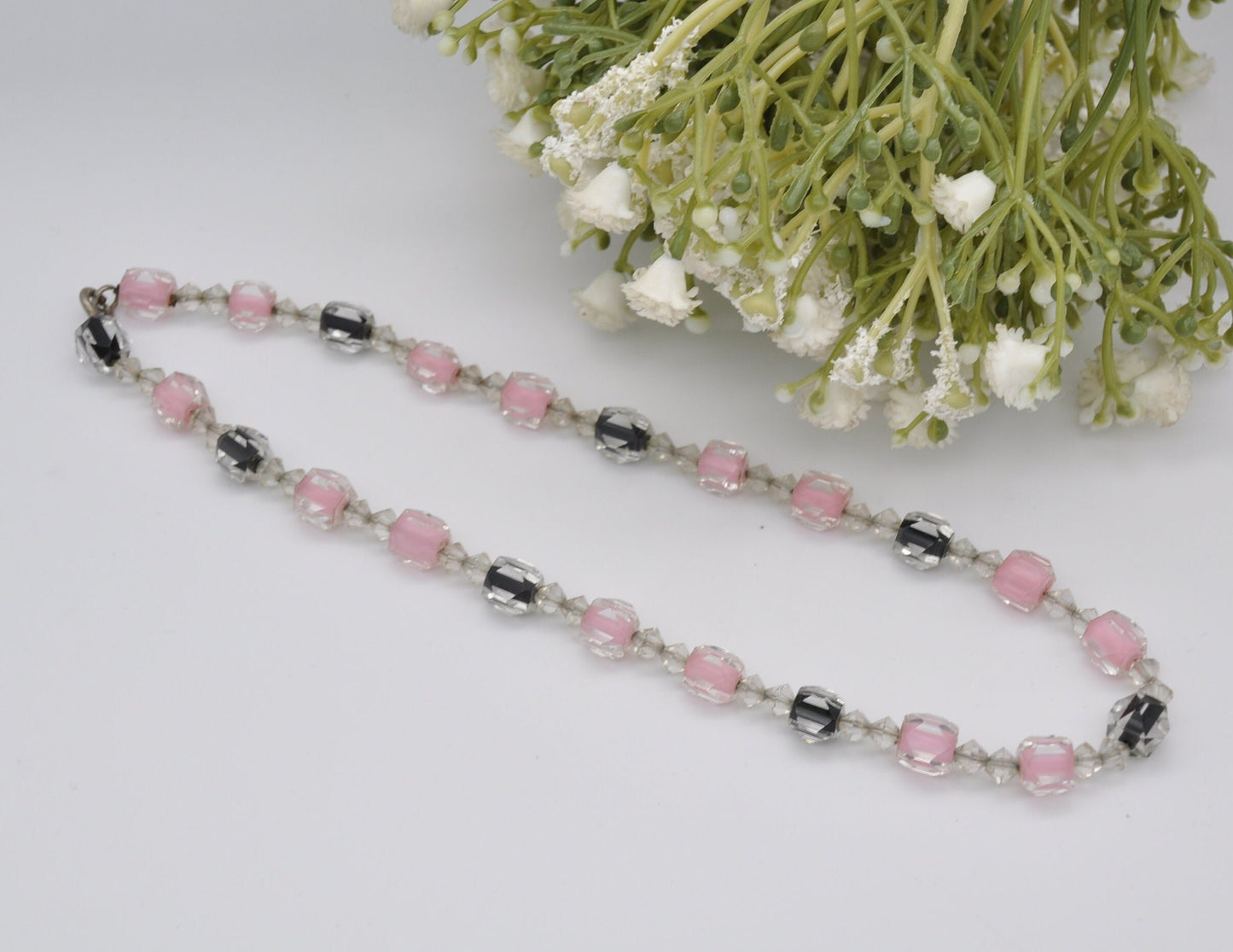 Vintage Art Deco Czech Glass Bead Necklace - Pastel Pink & Black / Faceted Glass / Colour / Beaded Necklace / Original Chain / Plastic