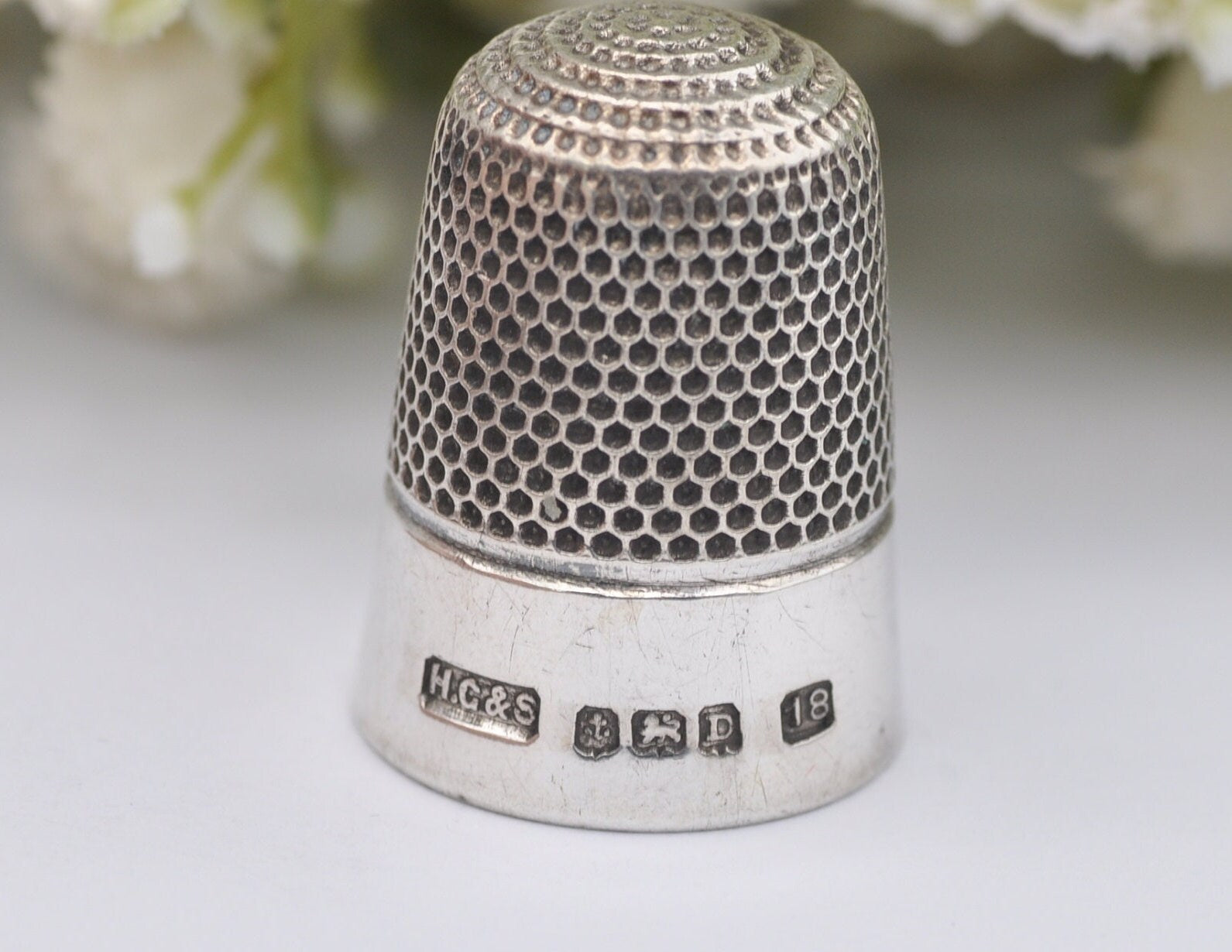 Vintage HG&S Royal Spa Thimble - Henry Griffith and Sons Ltd | 1928 | 18 | Sewing | Detailed | Patterned | Sterling Silver