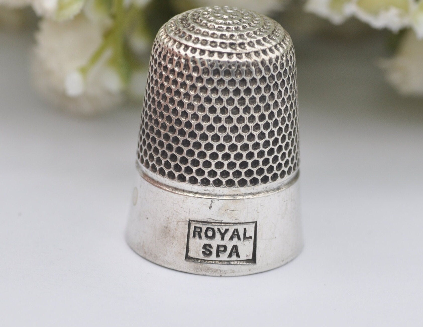 Vintage HG&S Royal Spa Thimble - Henry Griffith and Sons Ltd | 1928 | 18 | Sewing | Detailed | Patterned | Sterling Silver