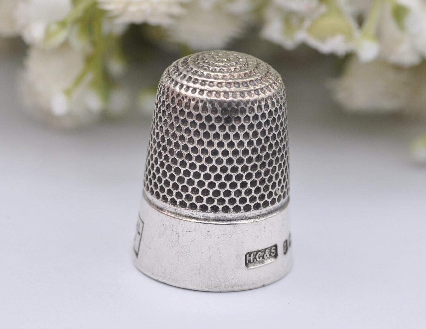 Vintage HG&S Royal Spa Thimble - Henry Griffith and Sons Ltd | 1928 | 18 | Sewing | Detailed | Patterned | Sterling Silver