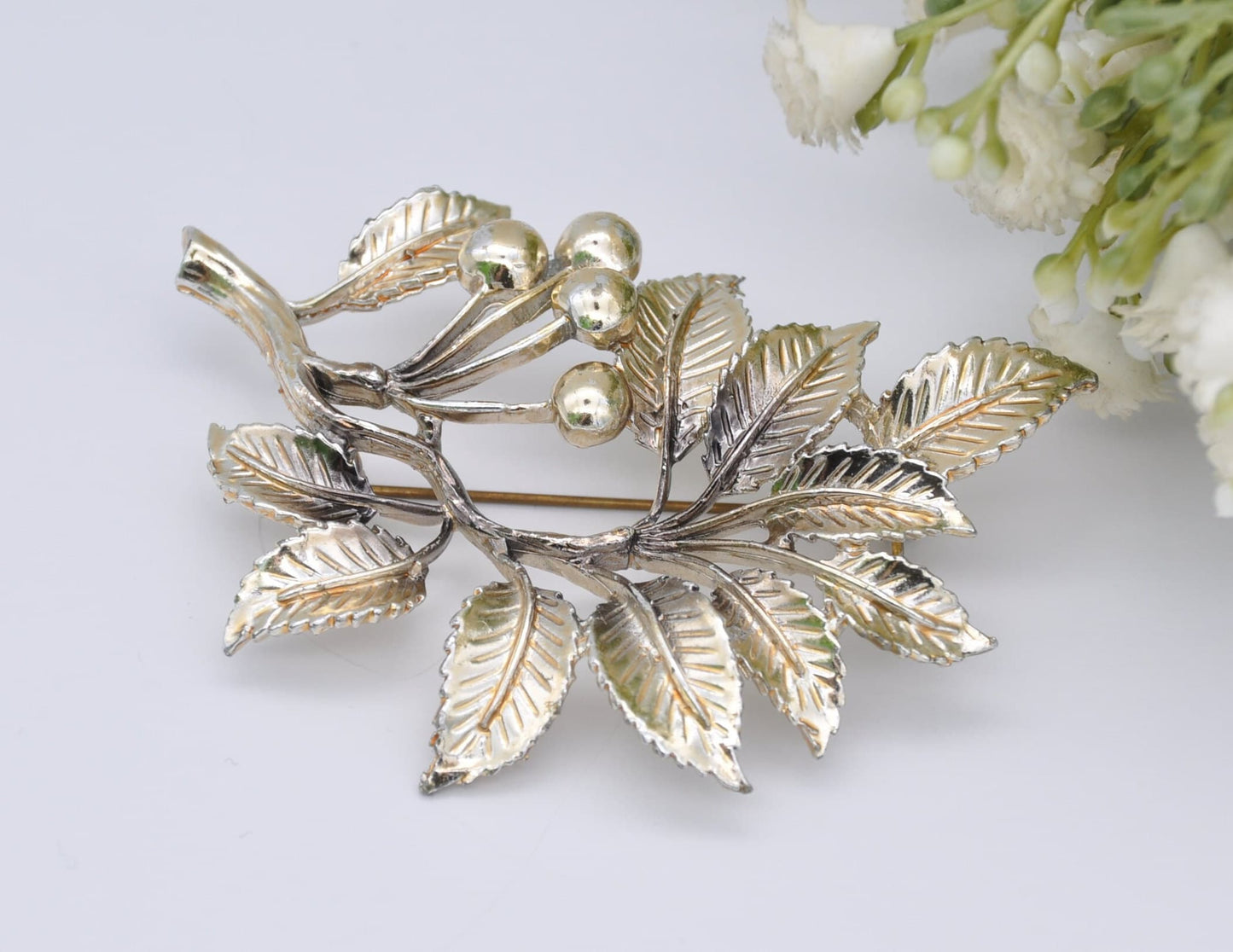 Vintage Exquisite Silver Tone Stylised Leaf and Berries Mid-Century Brooch - Modernist | Designer | Statement