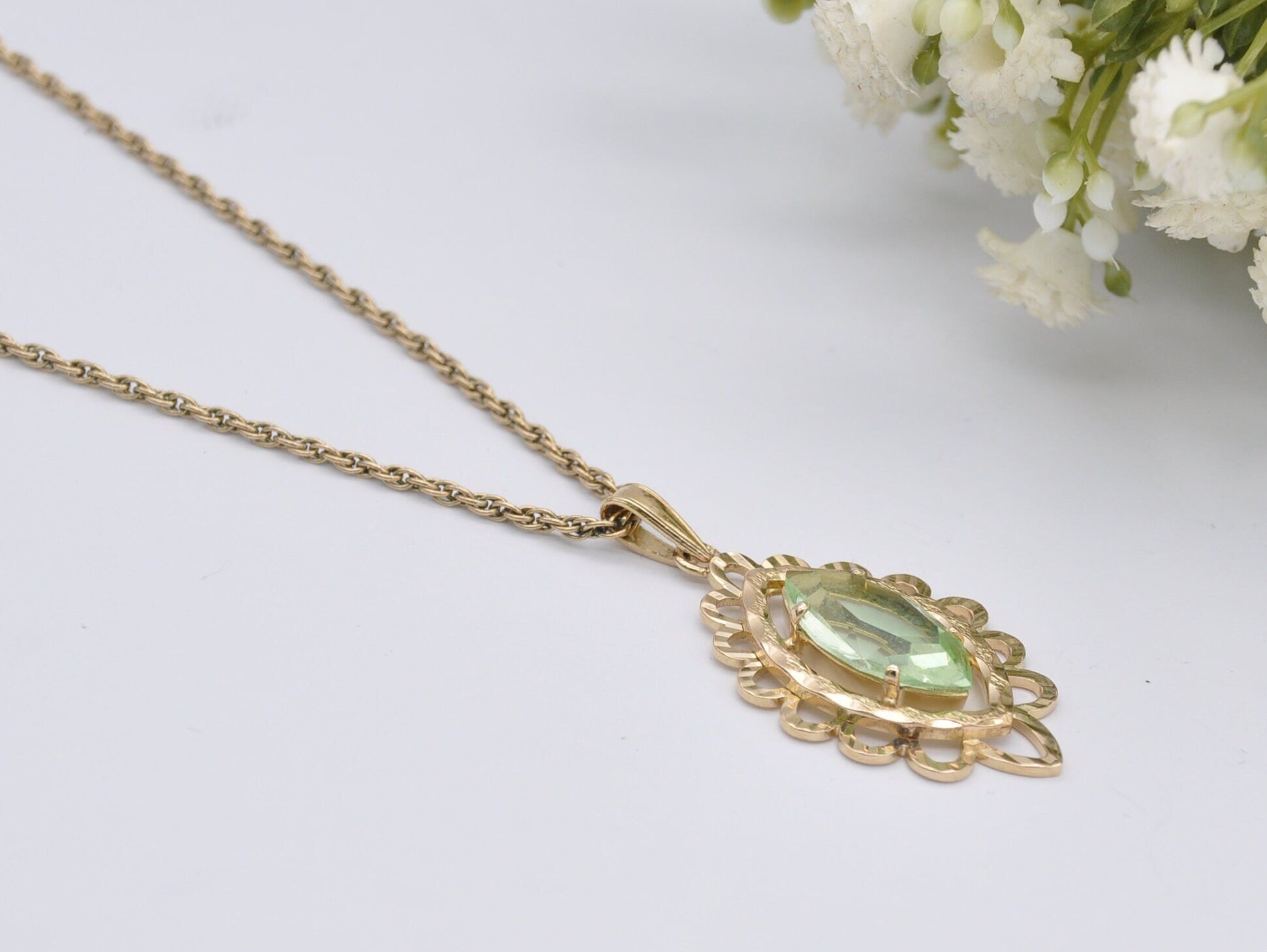 Vintage 9ct Gold and Green Stone Pendant and Necklace - 9K / Statement / Faceted / Detailed / Ornate / 375 / Solid Gold