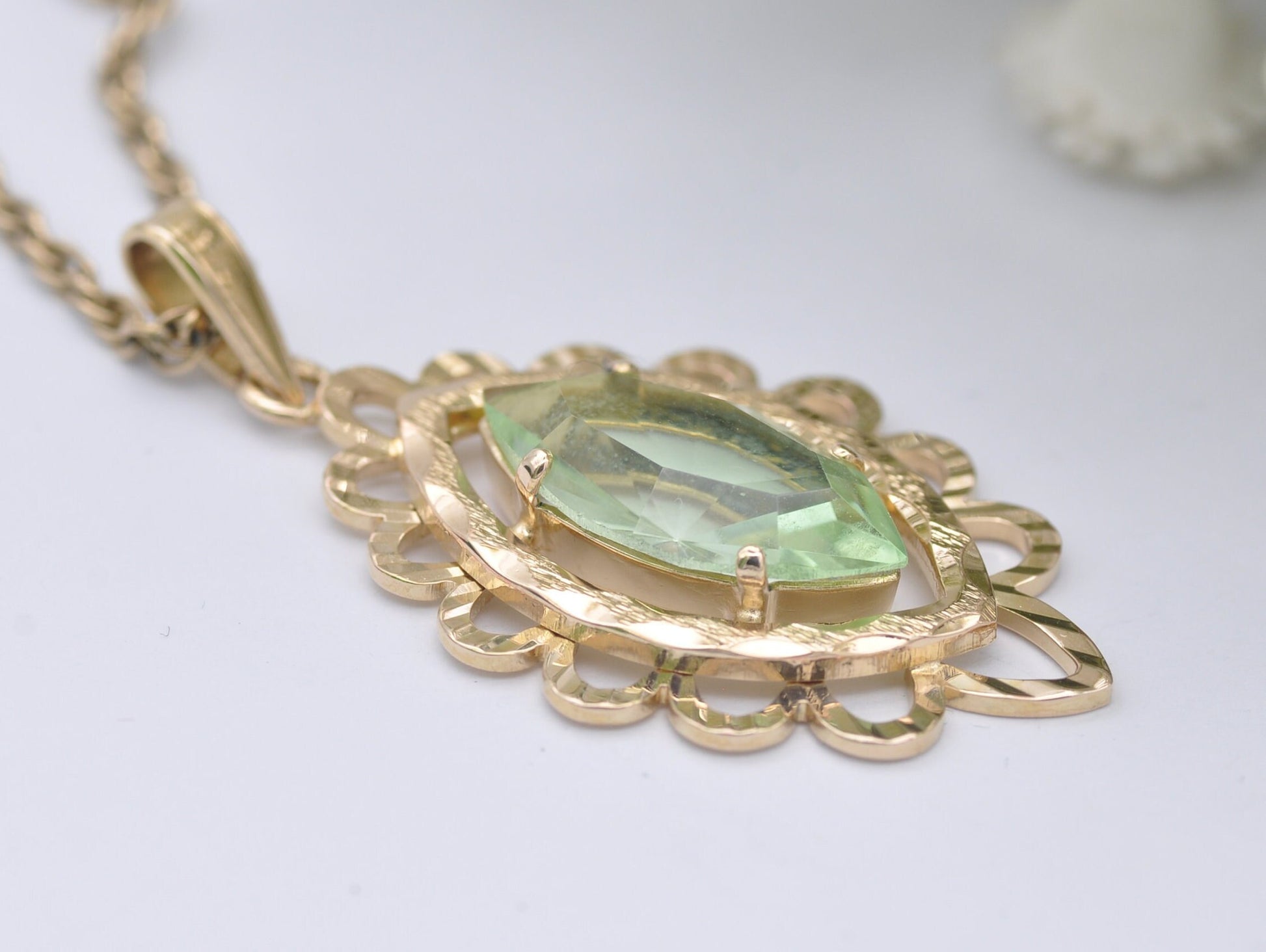 Vintage 9ct Gold and Green Stone Pendant and Necklace - 9K / Statement / Faceted / Detailed / Ornate / 375 / Solid Gold