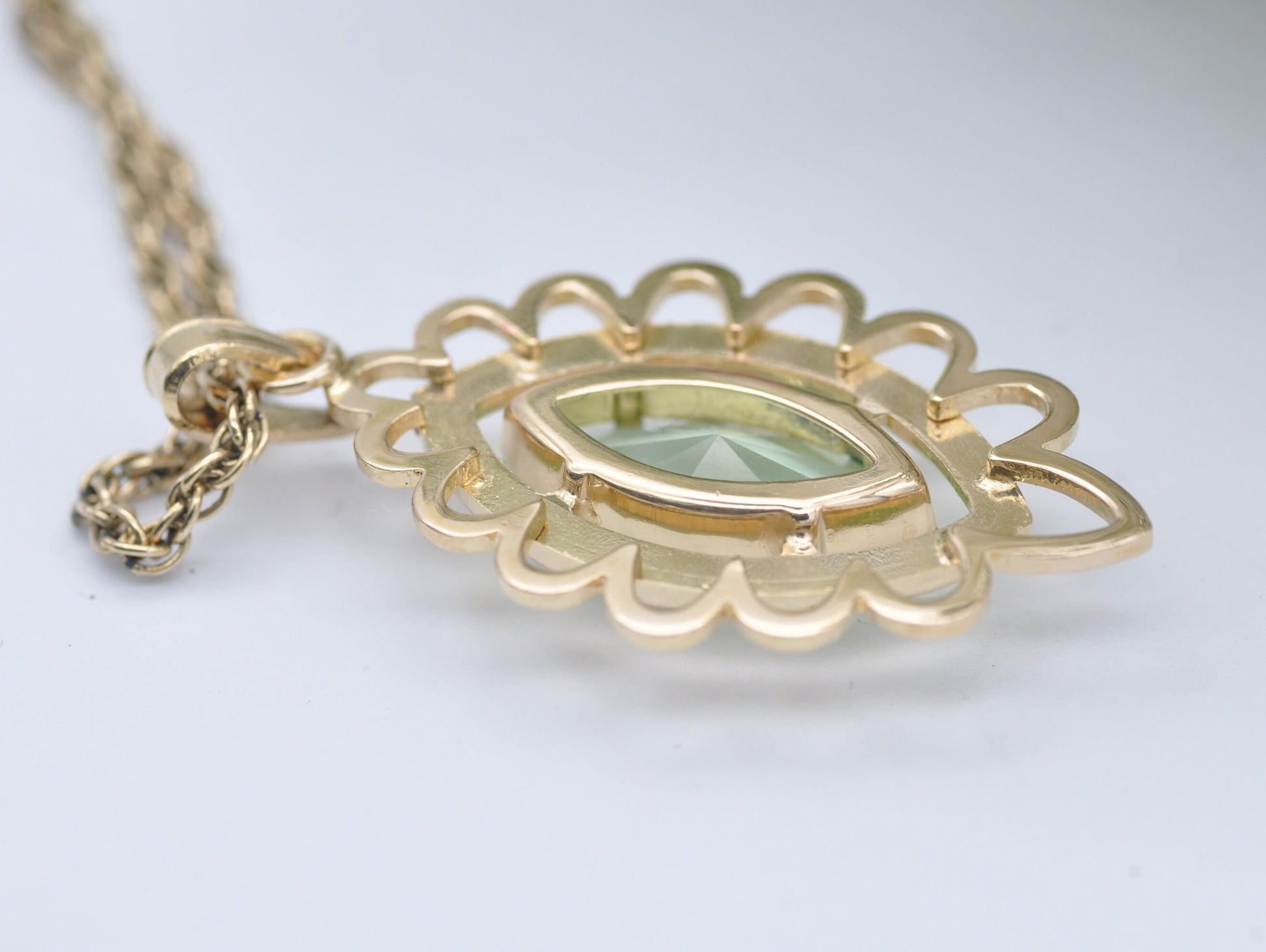 Vintage 9ct Gold and Green Stone Pendant and Necklace - 9K / Statement / Faceted / Detailed / Ornate / 375 / Solid Gold