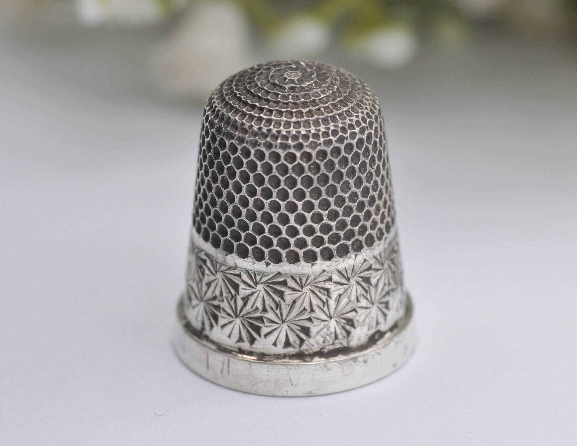 Vintage HG&S Thimble - Henry Griffith and Sons Ltd | 1952 | 18 | Floral | Flower | Sewing | Detailed | Patterned | Sterling Silver