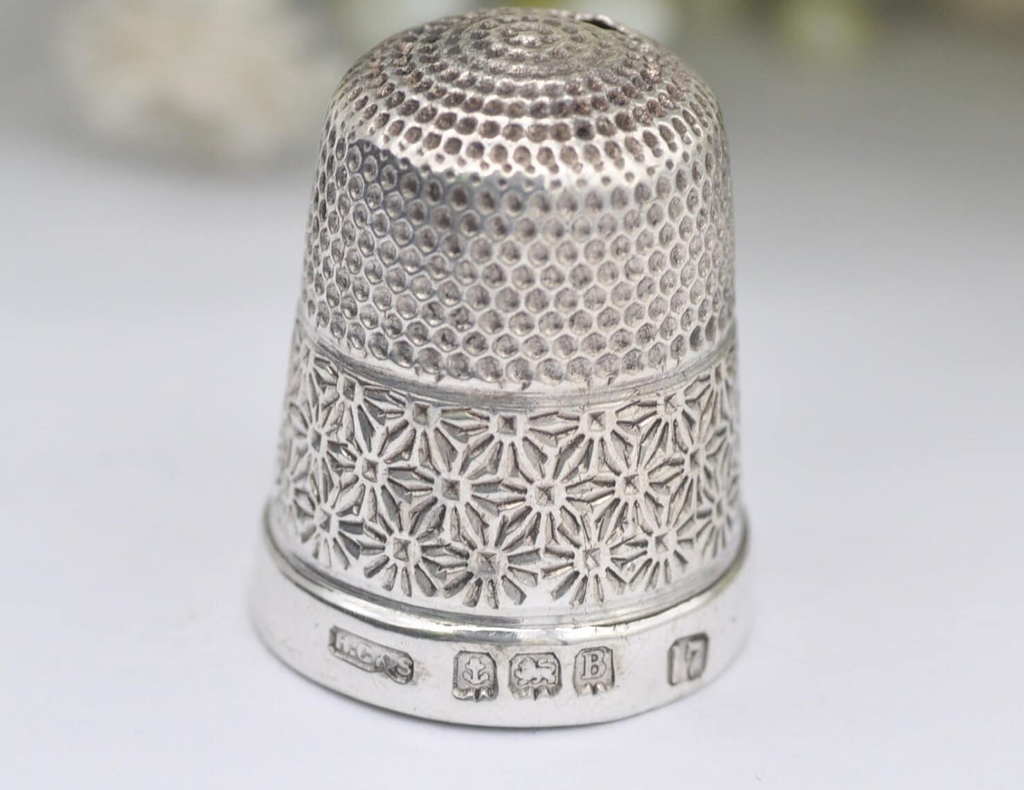 Vintage HG&S Thimble - Henry Griffith and Sons Ltd | 1926 | 17 | Floral | Flower | Sewing | Detailed | Patterned | Sterling Silver
