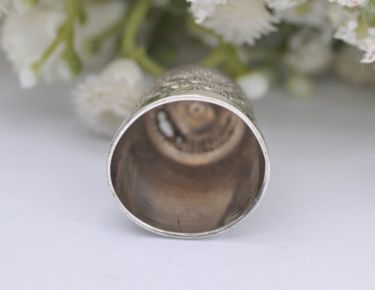 Vintage HG&S Thimble - Henry Griffith and Sons Ltd | 1926 | 17 | Floral | Flower | Sewing | Detailed | Patterned | Sterling Silver