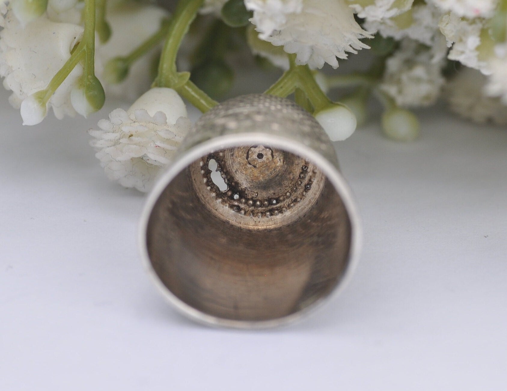 Vintage HG&S Thimble - Henry Griffith and Sons Ltd | 1926 | 17 | Floral | Flower | Sewing | Detailed | Patterned | Sterling Silver