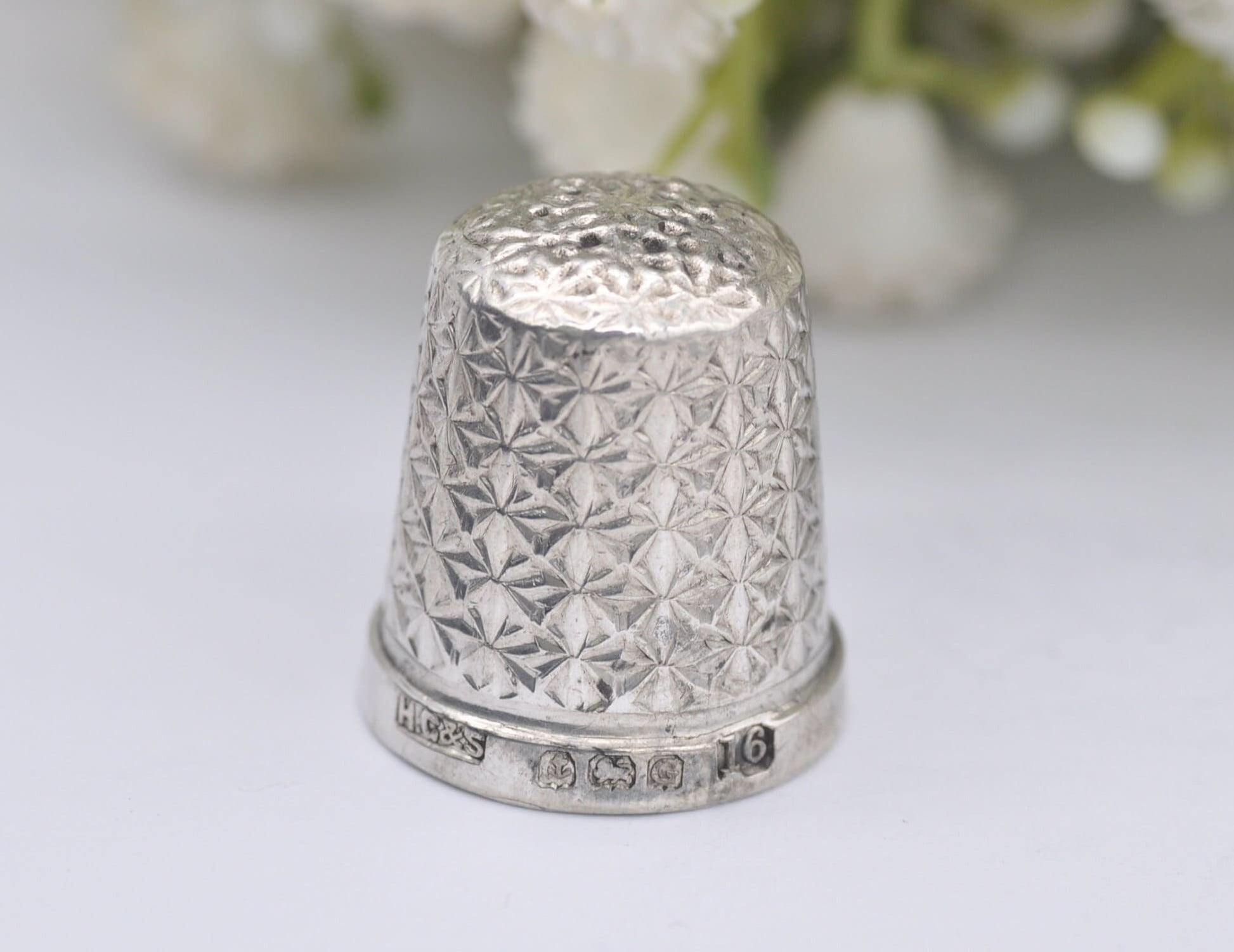 Vintage HG&S Thimble - Henry Griffith and Sons Ltd | 1931 | 16 | Floral | Foliate | Sewing | Detailed | Patterned | Sterling Silver