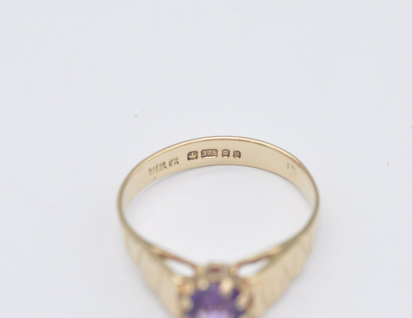 Vintage 9ct Gold and Amethyst Solitaire Ring - 9K / 375 / Cocktail Ring / Purple / Statement / 1980 / 80s / UK Size - L / US Size - 5 3/4