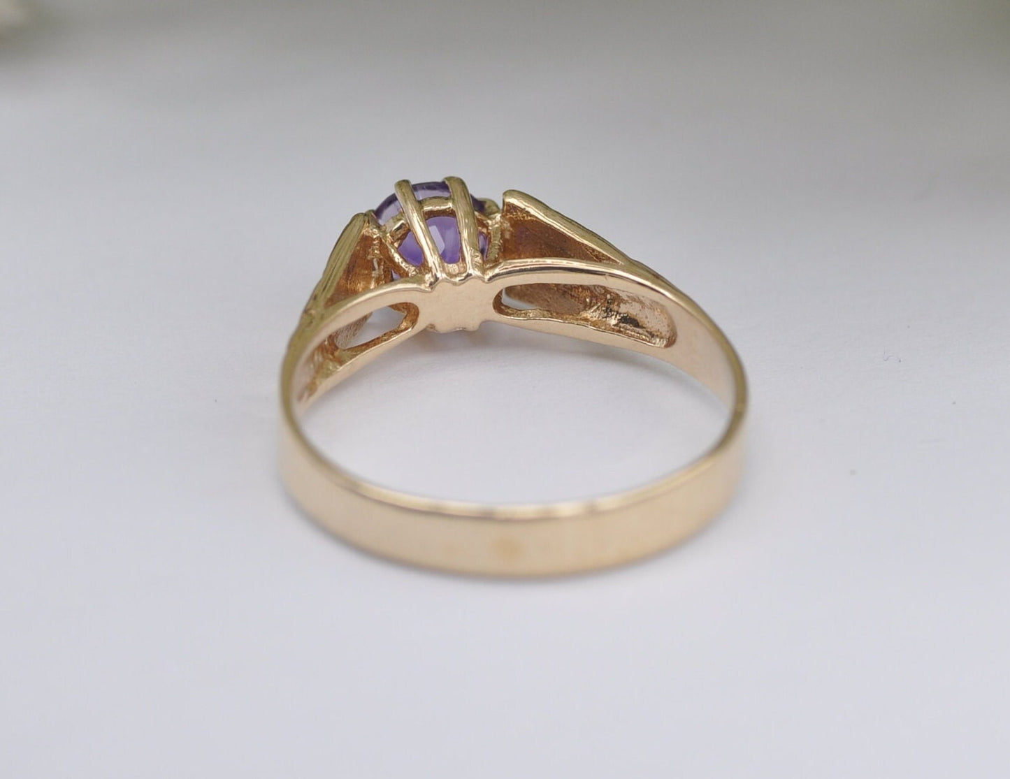 Vintage 9ct Gold and Amethyst Solitaire Ring - 9K / 375 / Cocktail Ring / Purple / Statement / 1980 / 80s / UK Size - L / US Size - 5 3/4