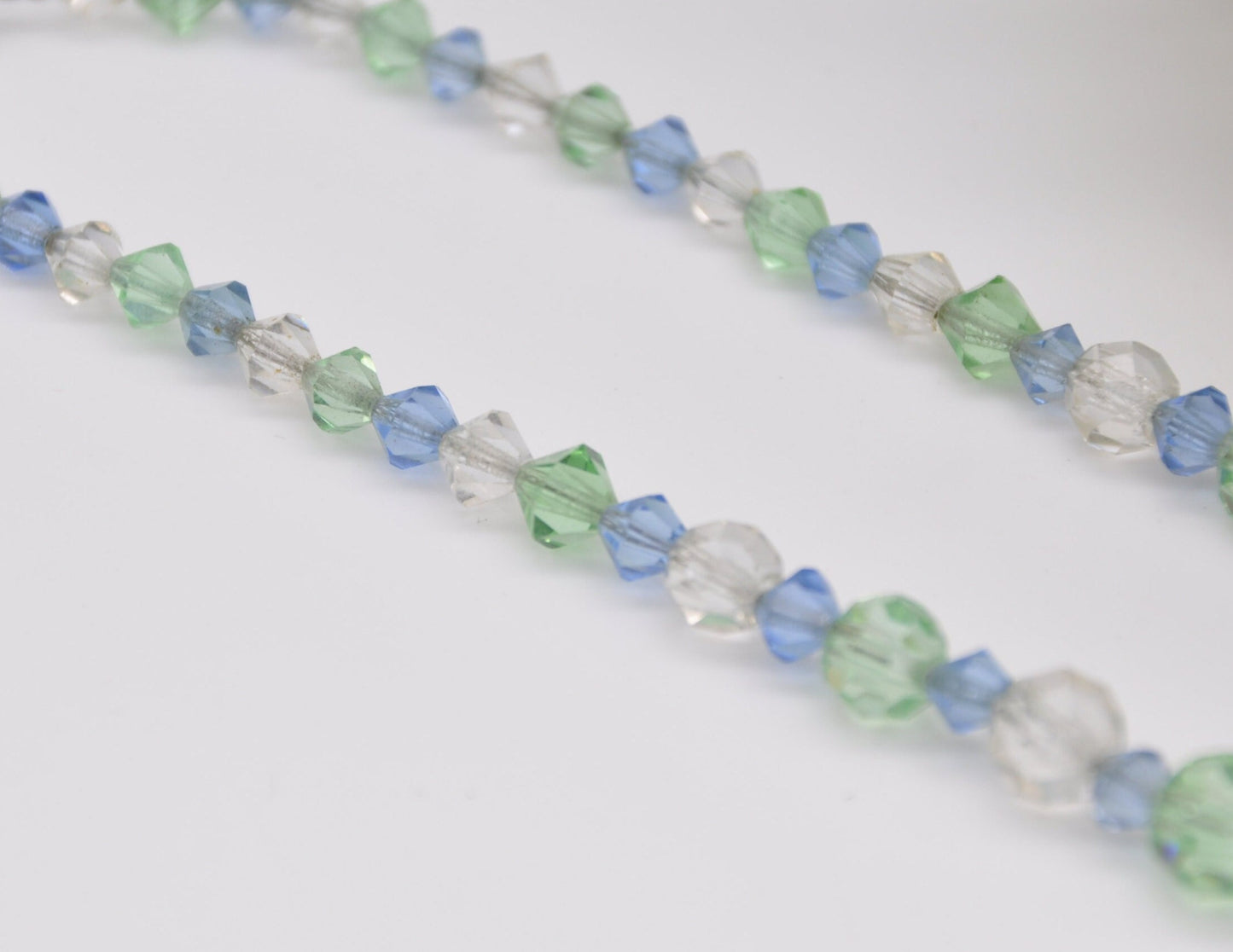 Vintage Art Deco Czech Uranium Glass Bead Necklace - Blue Green / Faceted / Alternating Colour / Graduated Beaded Necklace / Original Chain