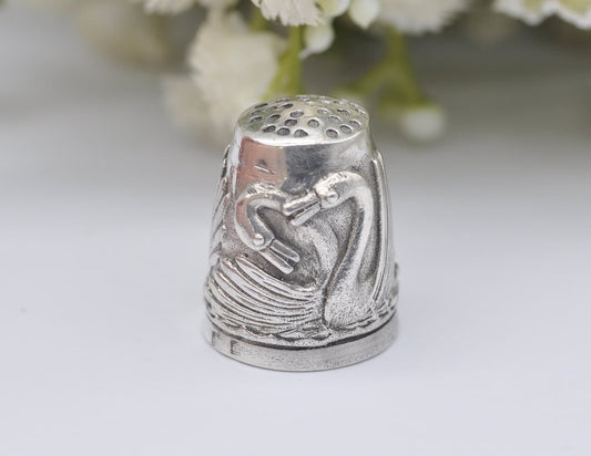 Vintage Sterling Silver Swan Thimble - 13 | Bird | Animal | Crafts | Detailed | Patterned | Silverware | Collectable | Collection