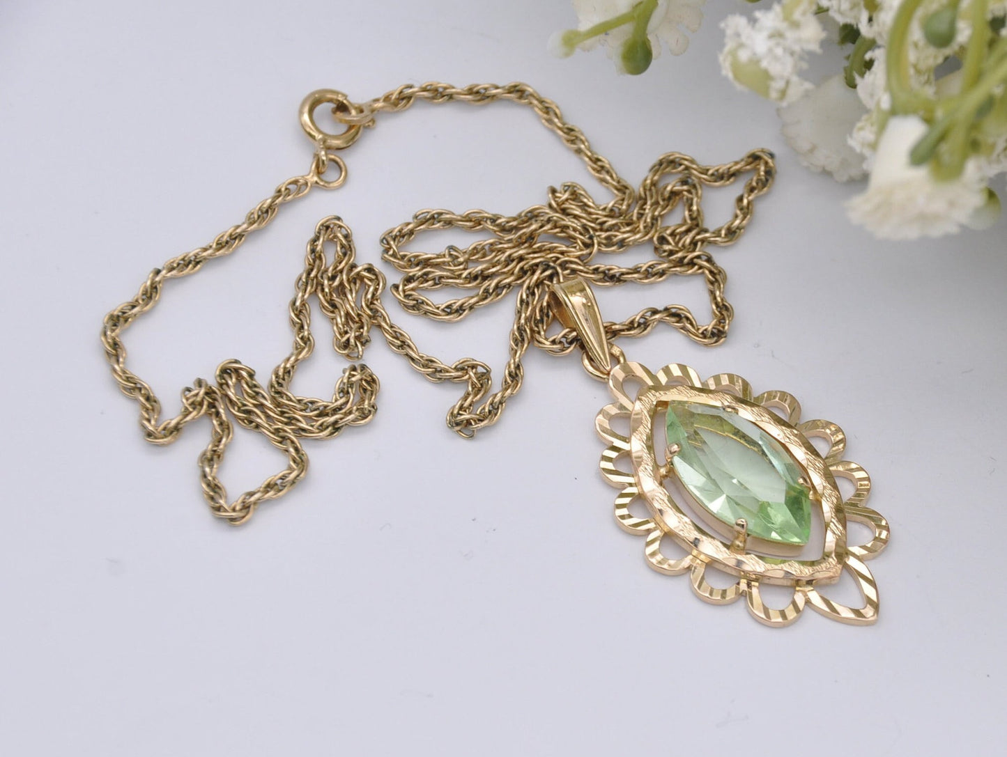 Vintage 9ct Gold and Green Stone Pendant and Necklace - 9K / Statement / Faceted / Detailed / Ornate / 375 / Solid Gold